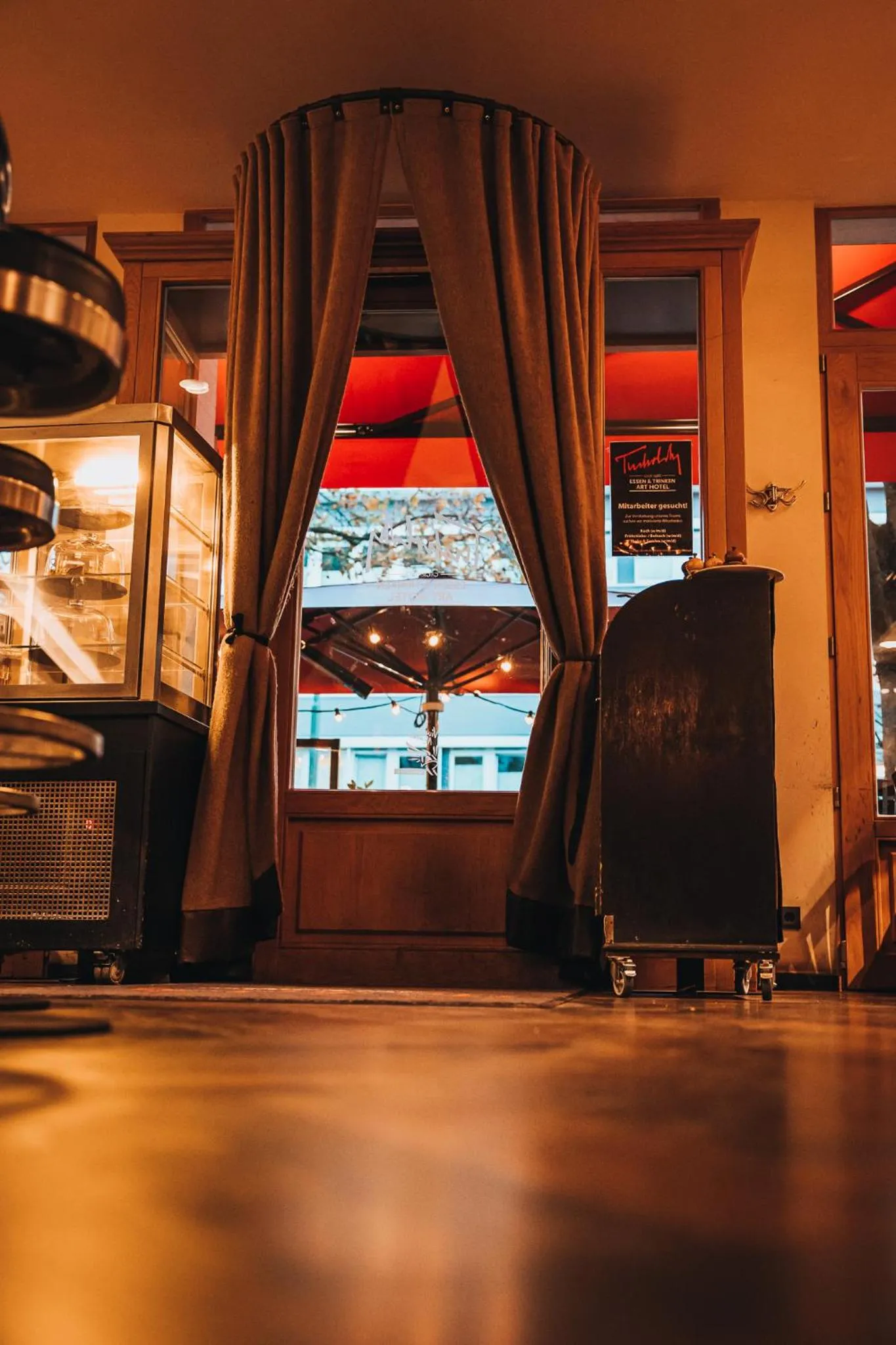 Property building in art Hotel Tucholsky