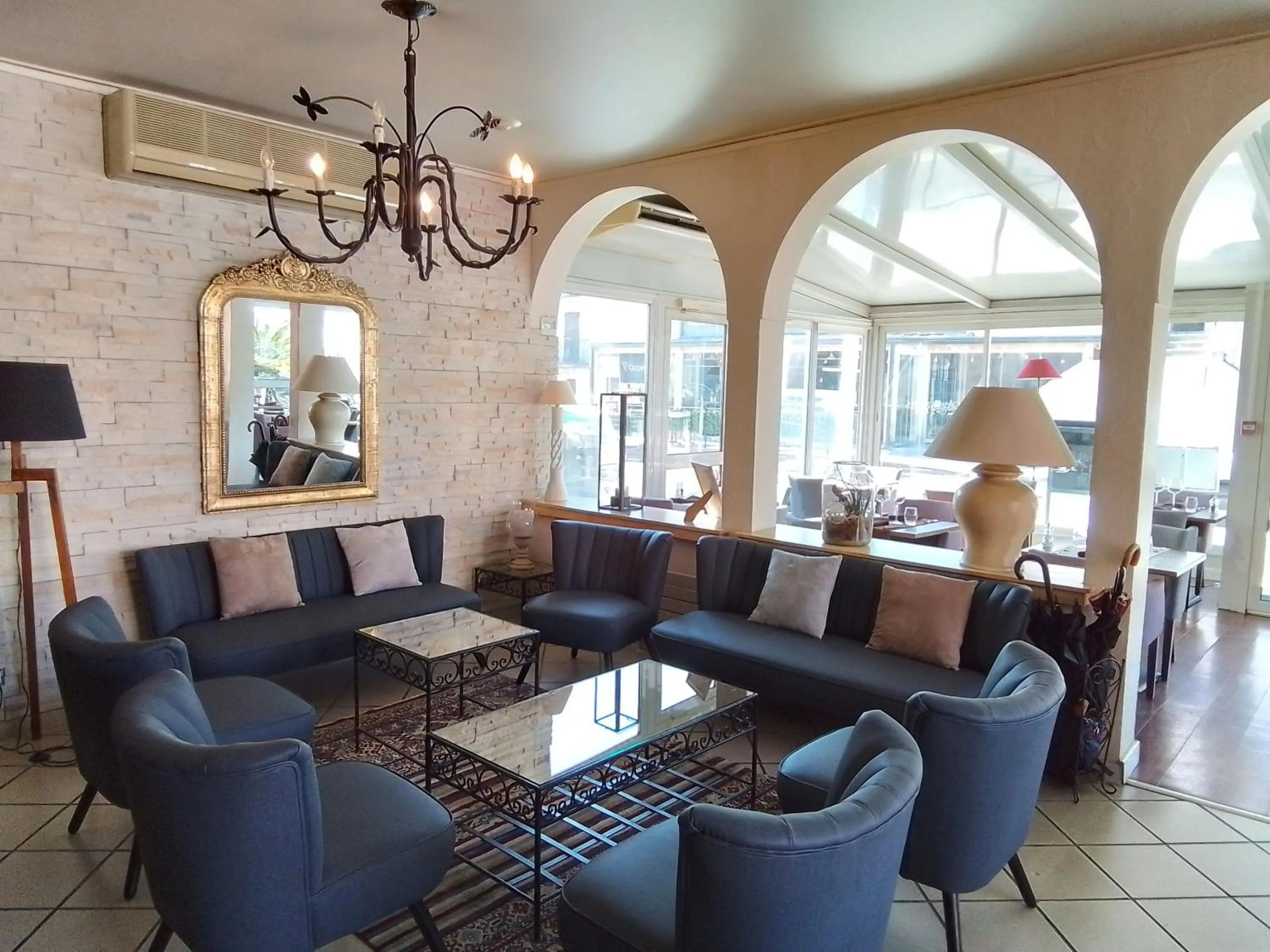 Seating area in Franceschini