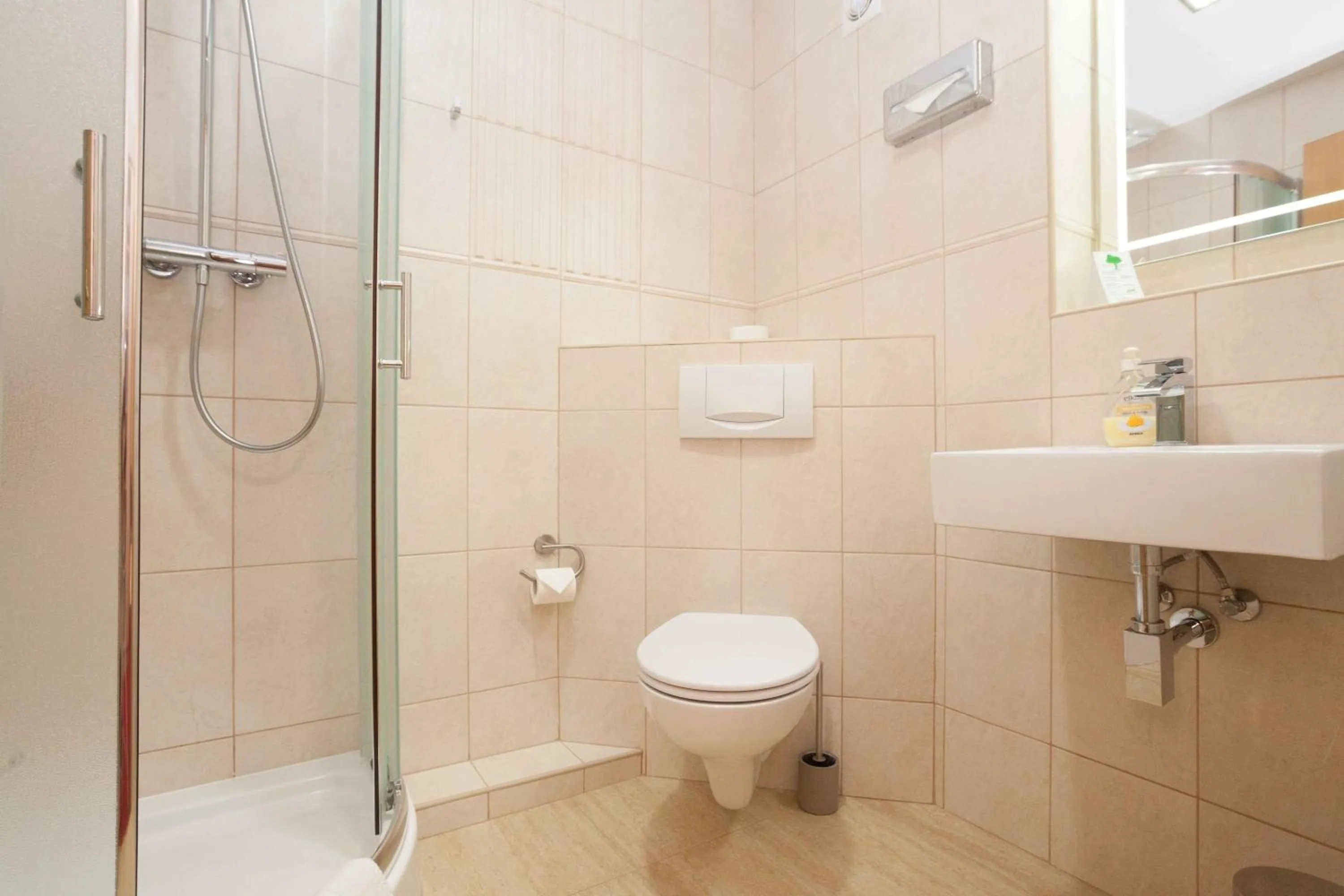 Shower in Hotel 3 Linden