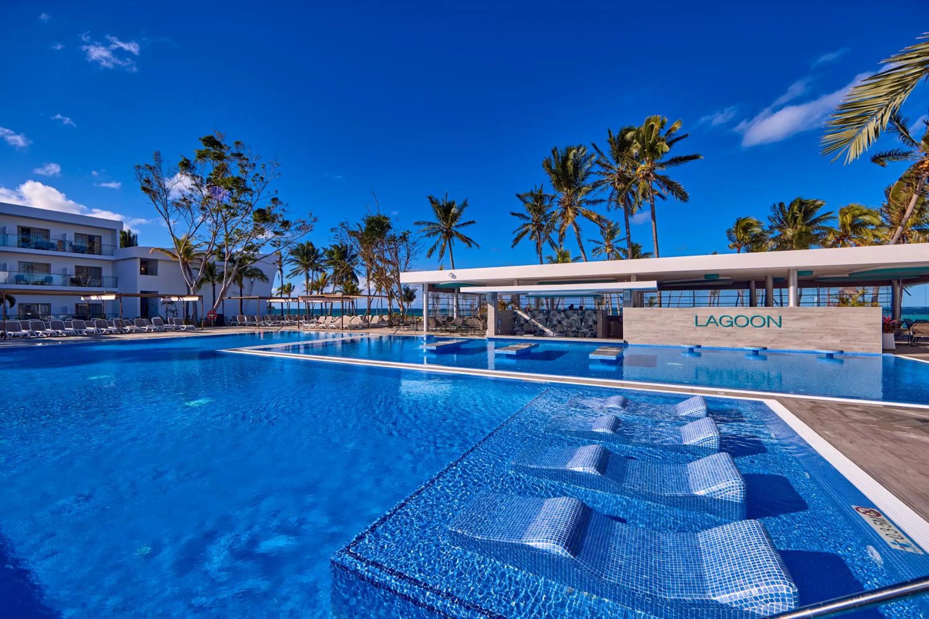 Swimming pool in Riu Turquoise - All Inclusive