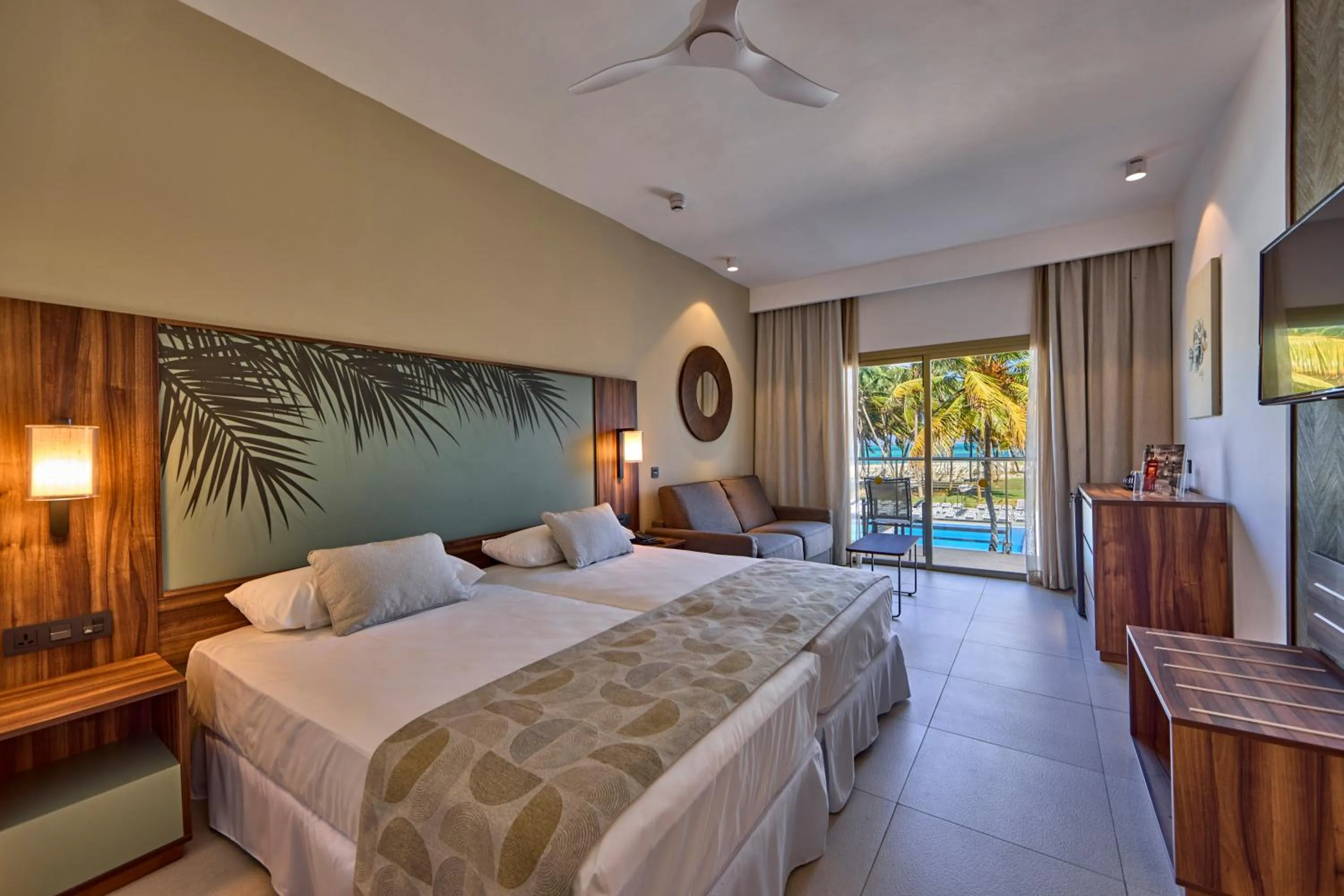 Bed in Riu Turquoise - All Inclusive