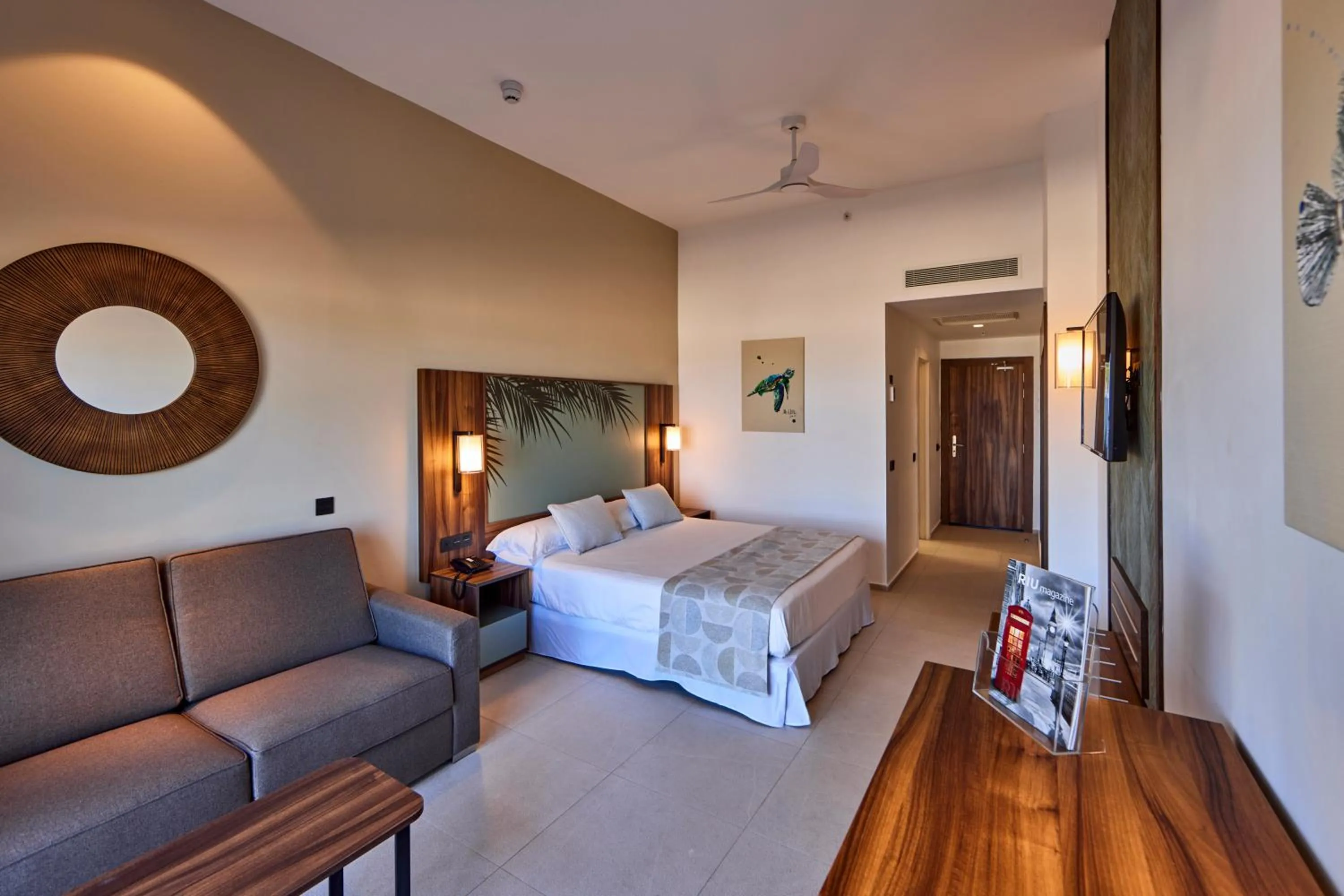 Bedroom, Bed in Riu Turquoise - All Inclusive