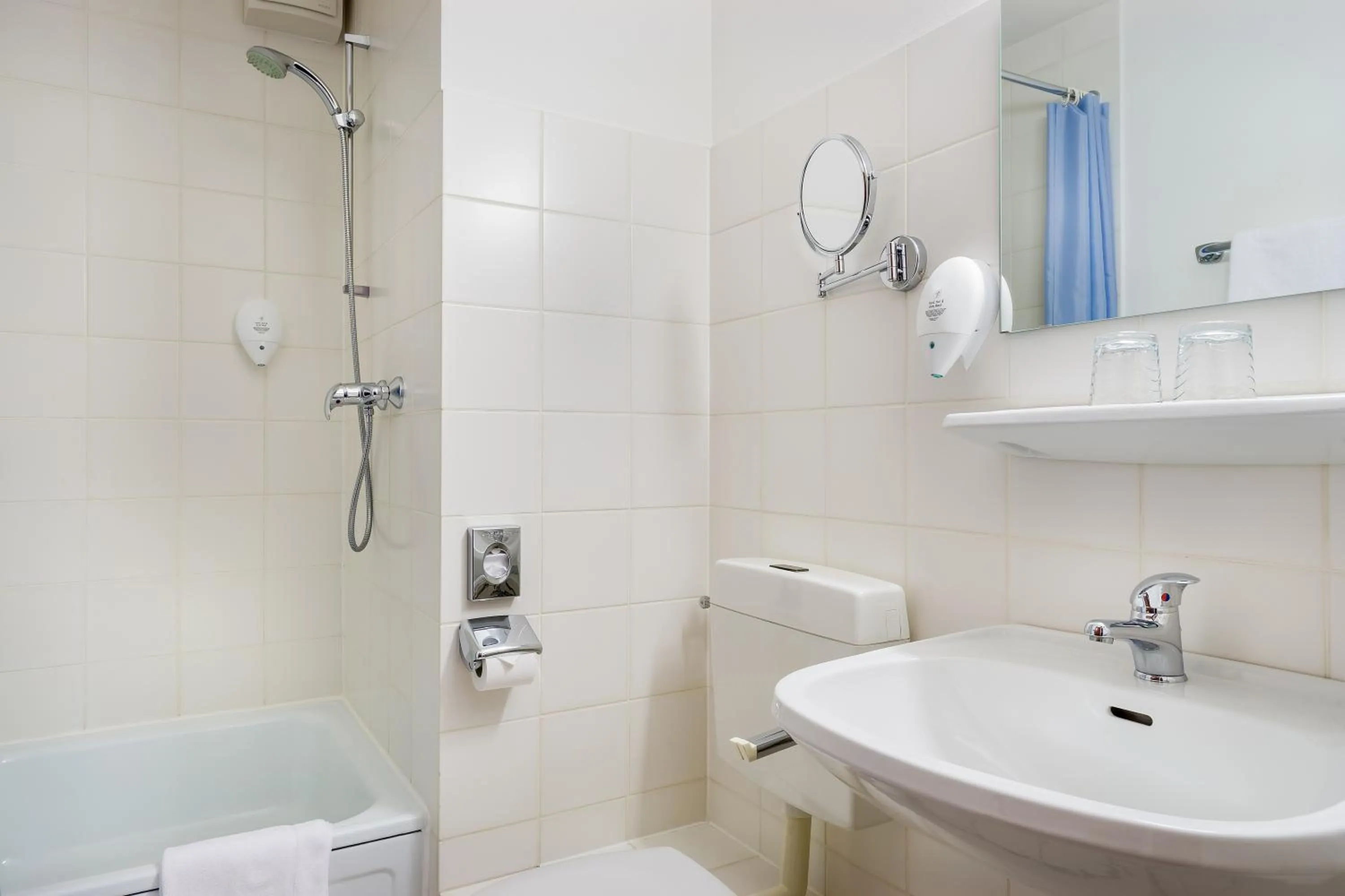 Bathroom in acora Bonn Living the City