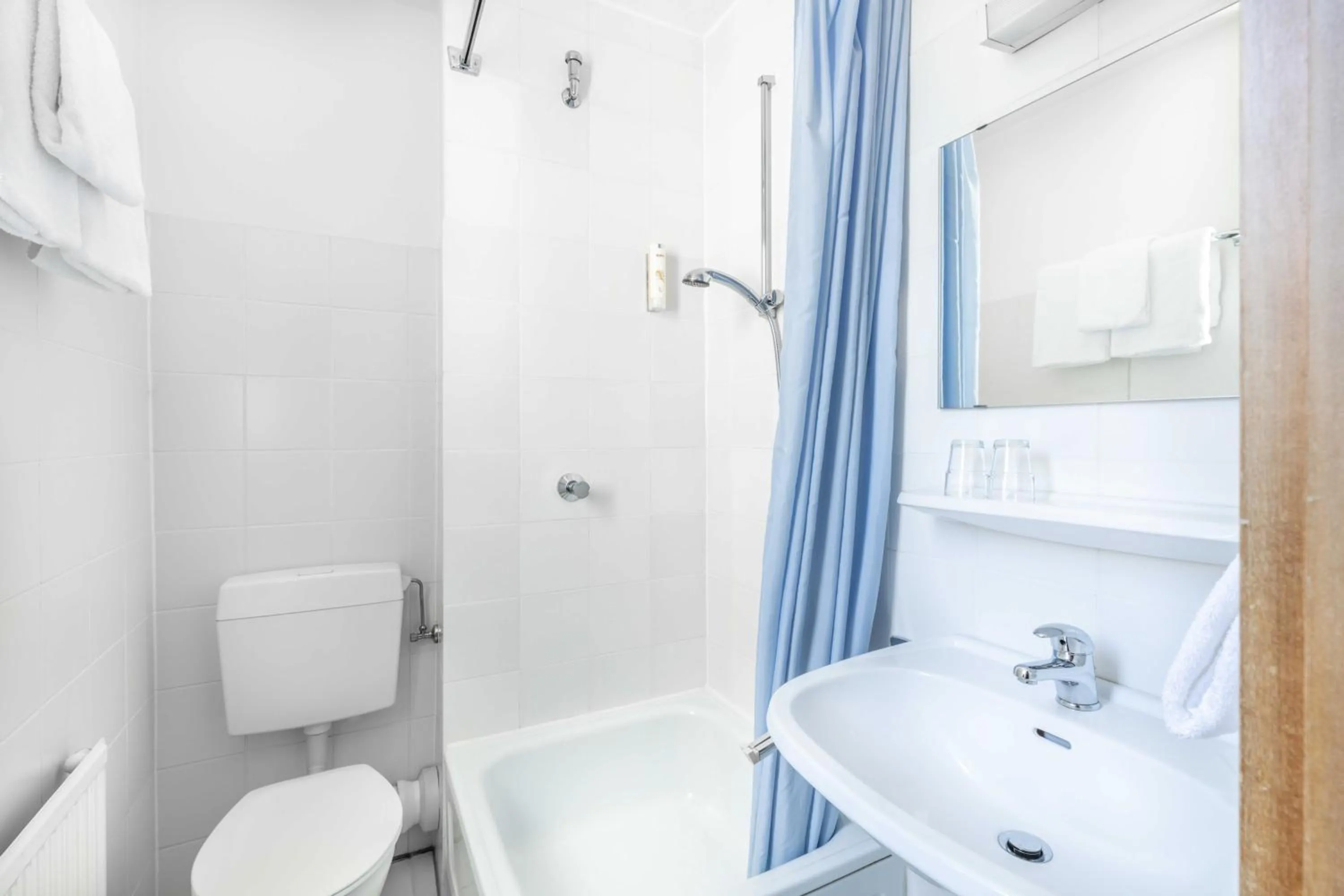 Bathroom in acora Bonn Living the City