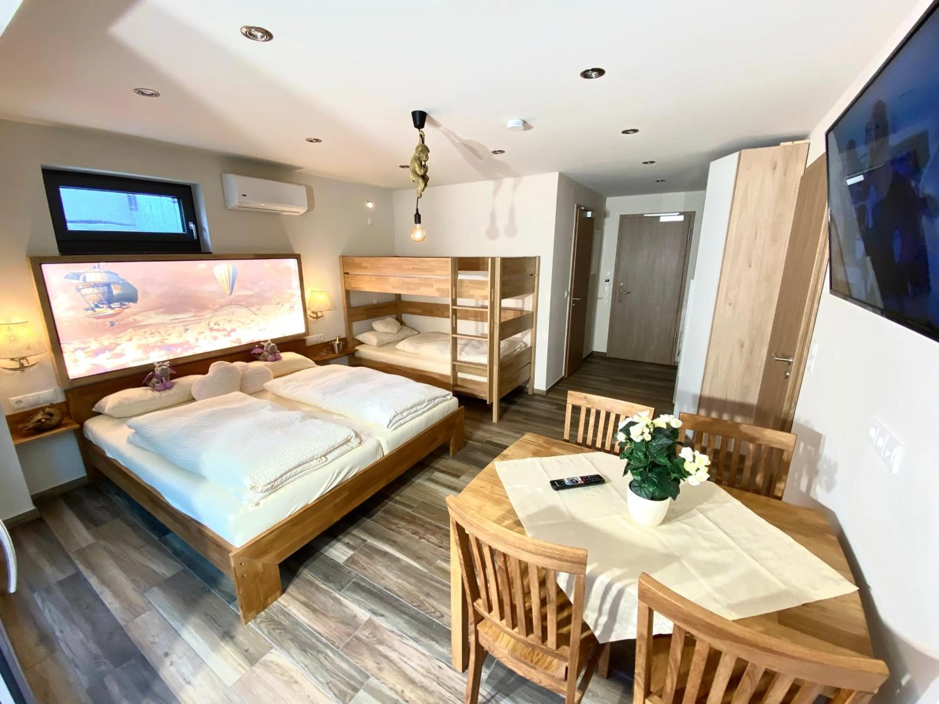 Photo of the whole room, Bed in AVALON ideal gelegen zwischen Europapark und Rulantica