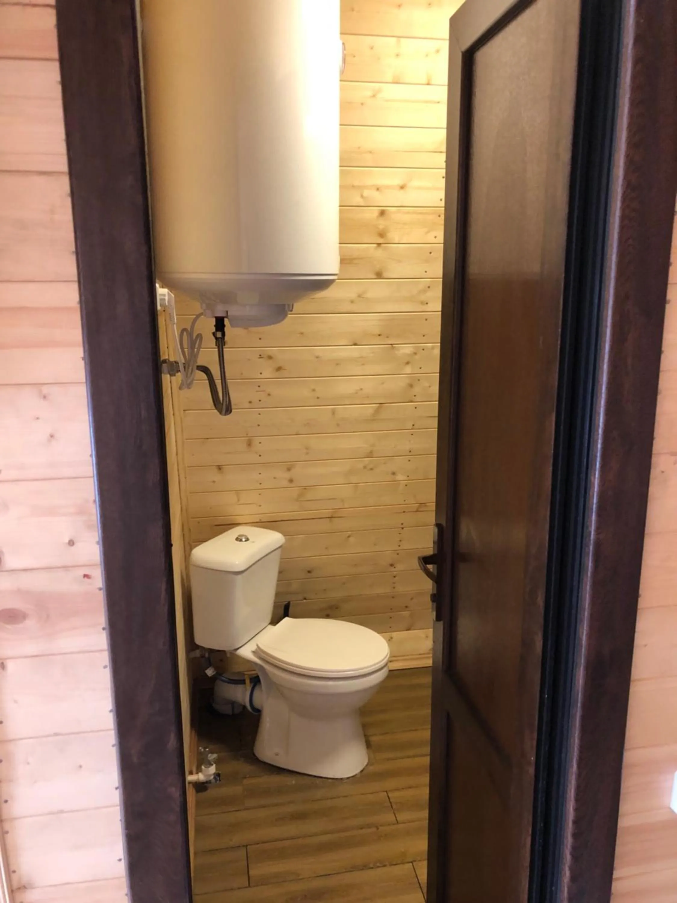 Toilet in Paradiso Mestia