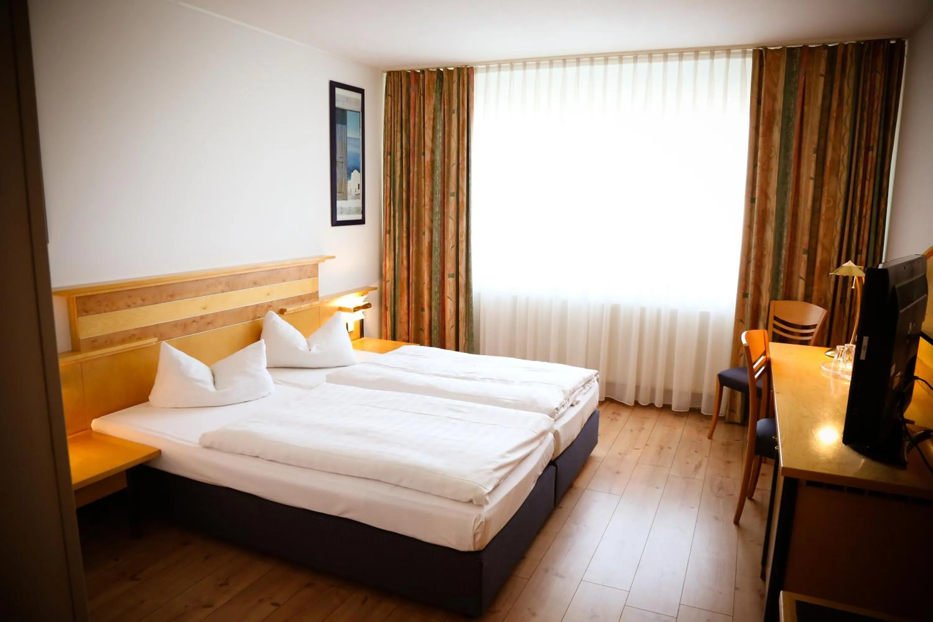 Day, Bed in Rheinhessen Inn GmbH