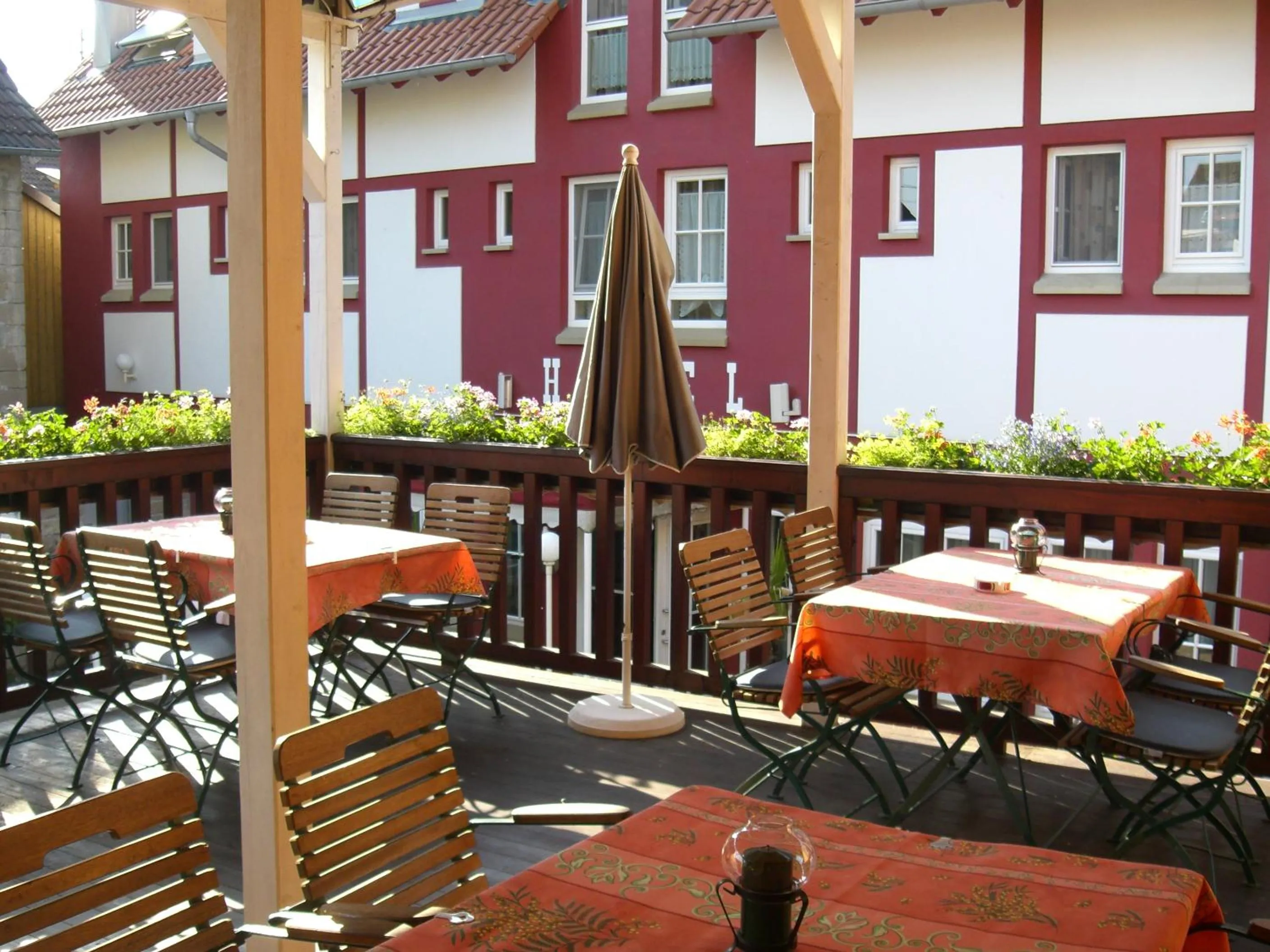 Restaurant/places to eat in Cross-Country-Hotel Hirsch