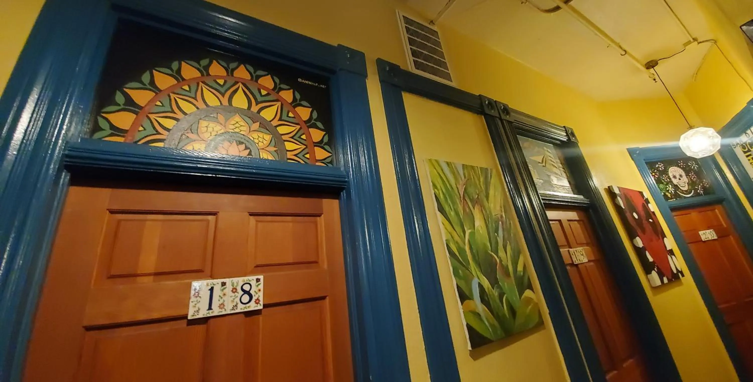 Decorative detail in Gaslamp Hostel