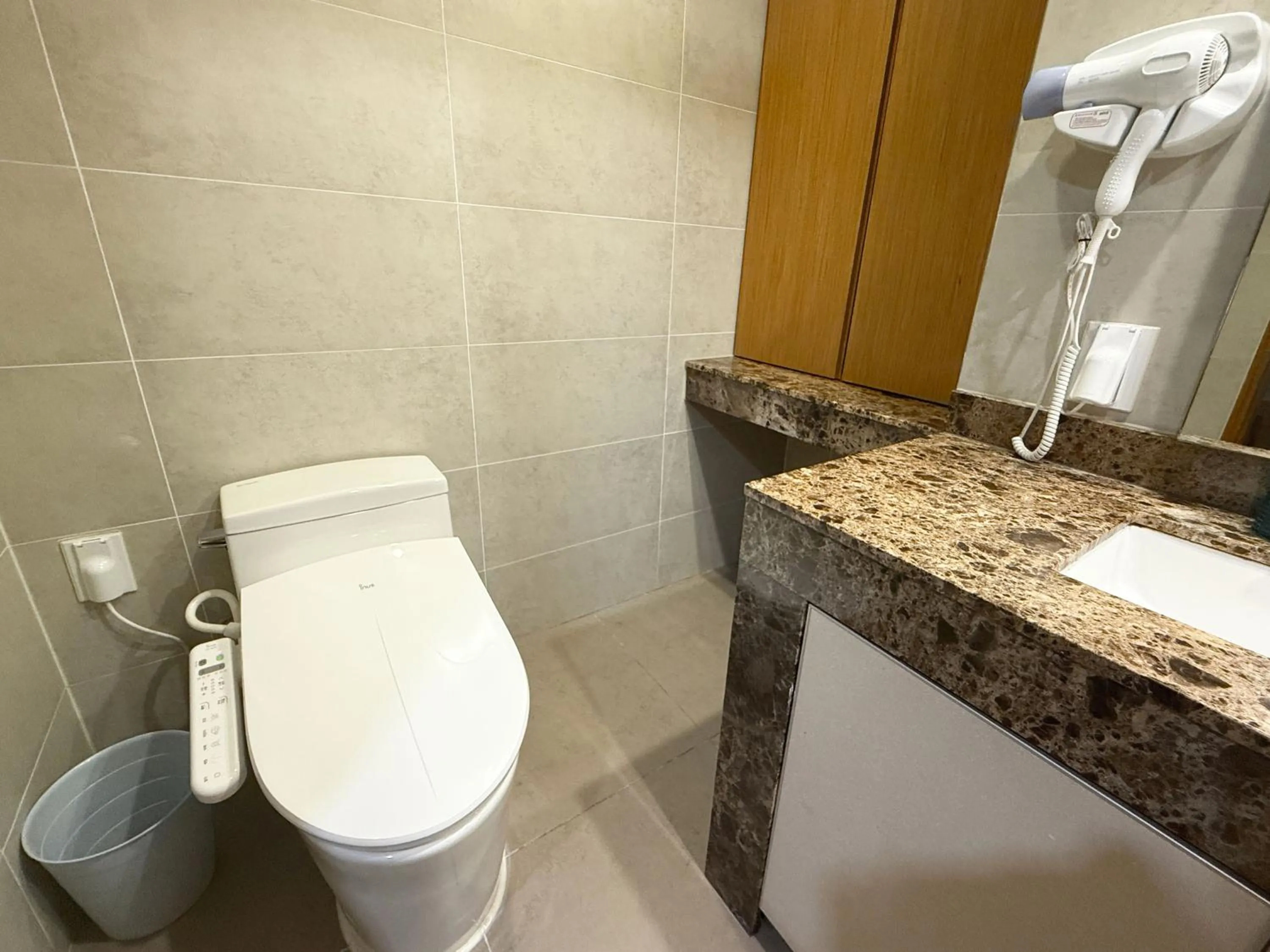 Shower in Mohenic Hotel Seoul Myeongdong