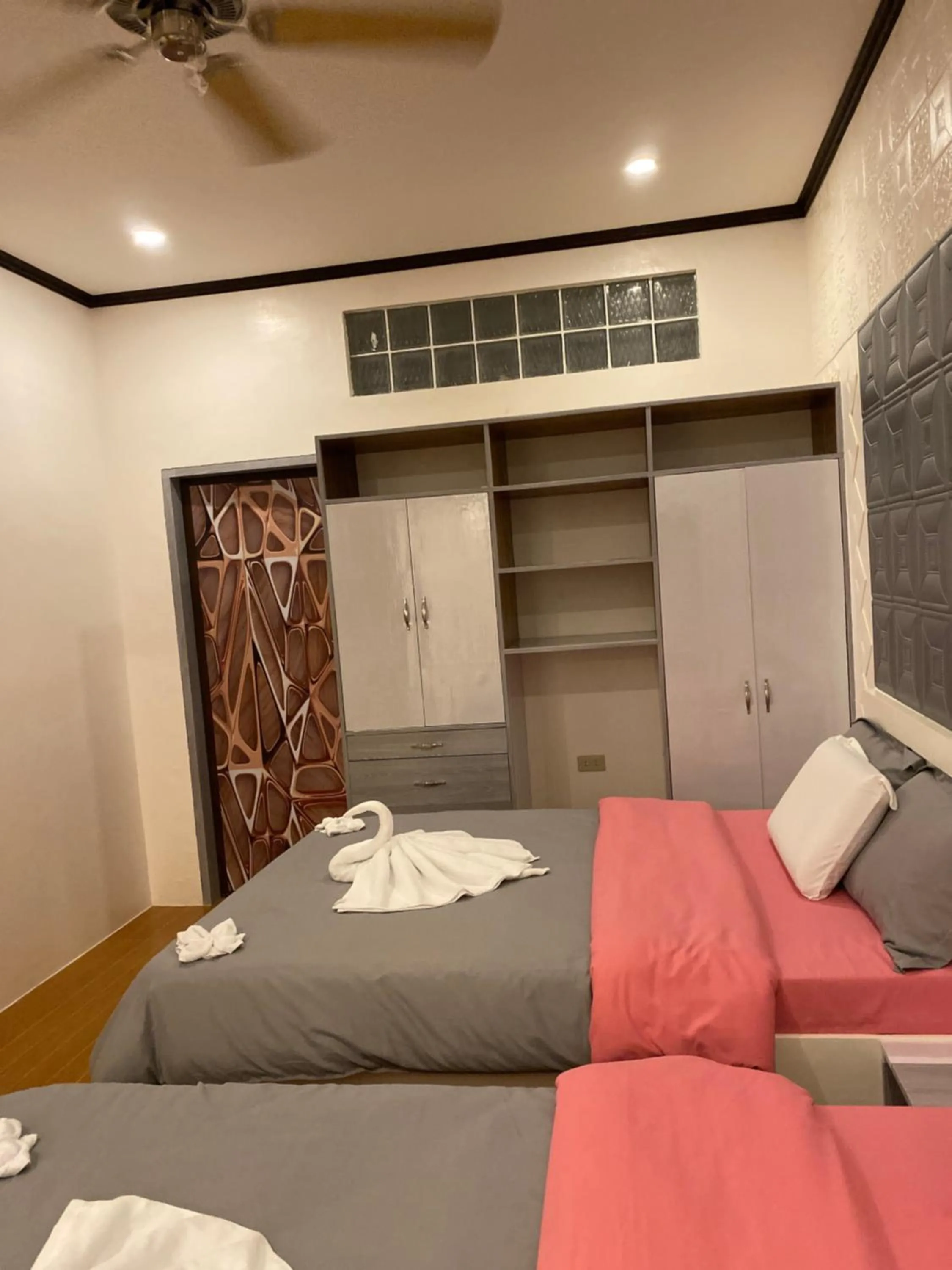 Bed in Monallan Boracay Hotel