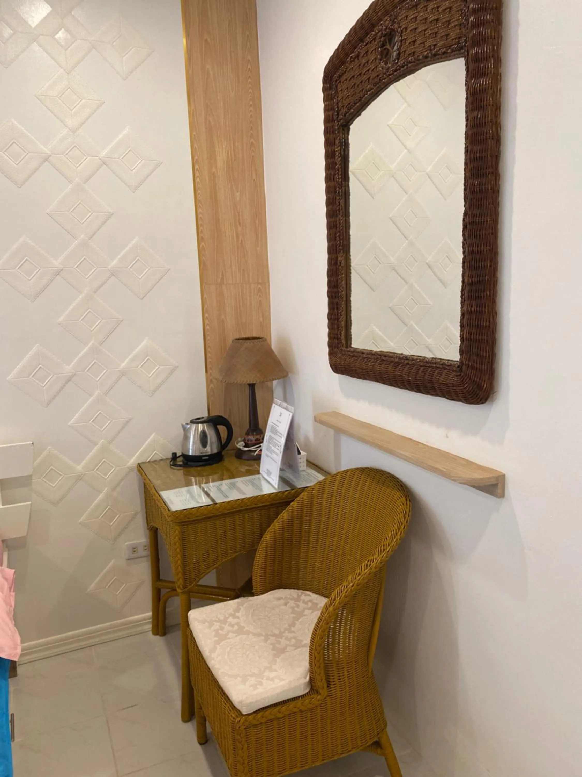 Monallan Boracay Hotel