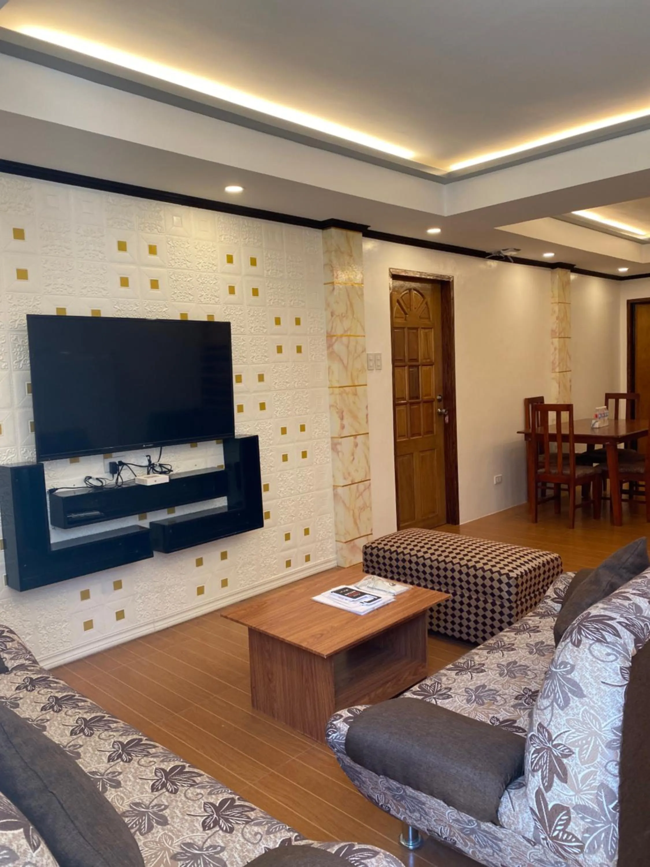 Monallan Boracay Hotel