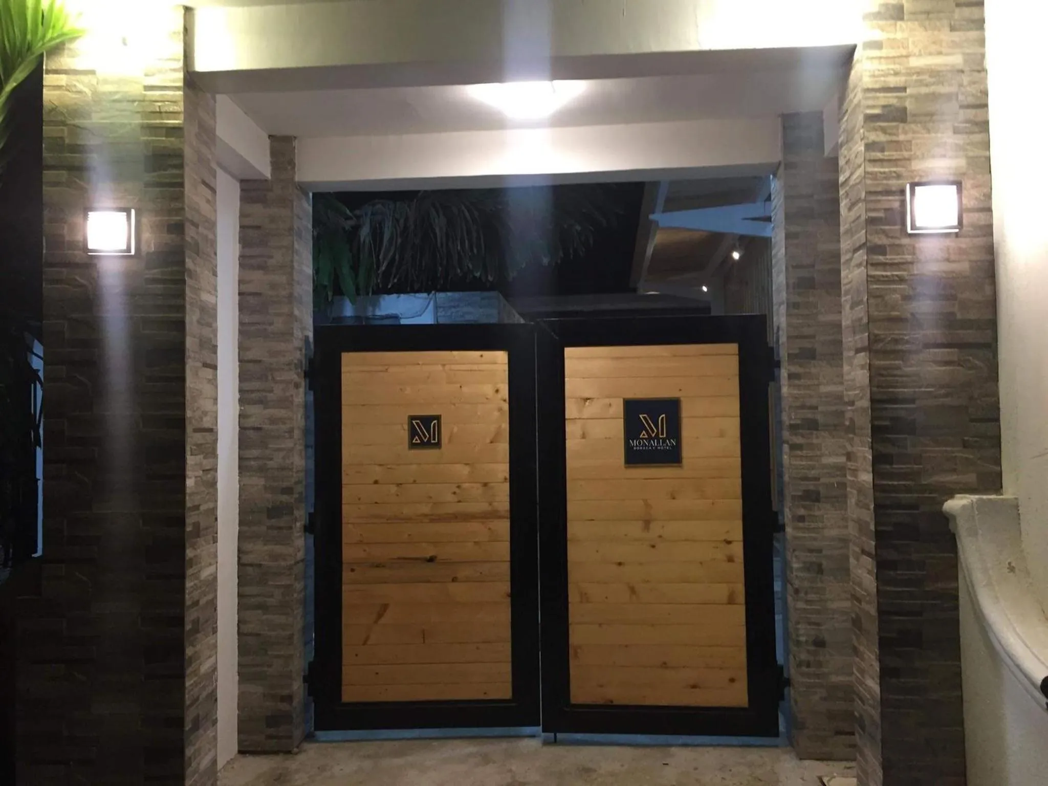 Facade/entrance in Monallan Boracay Hotel