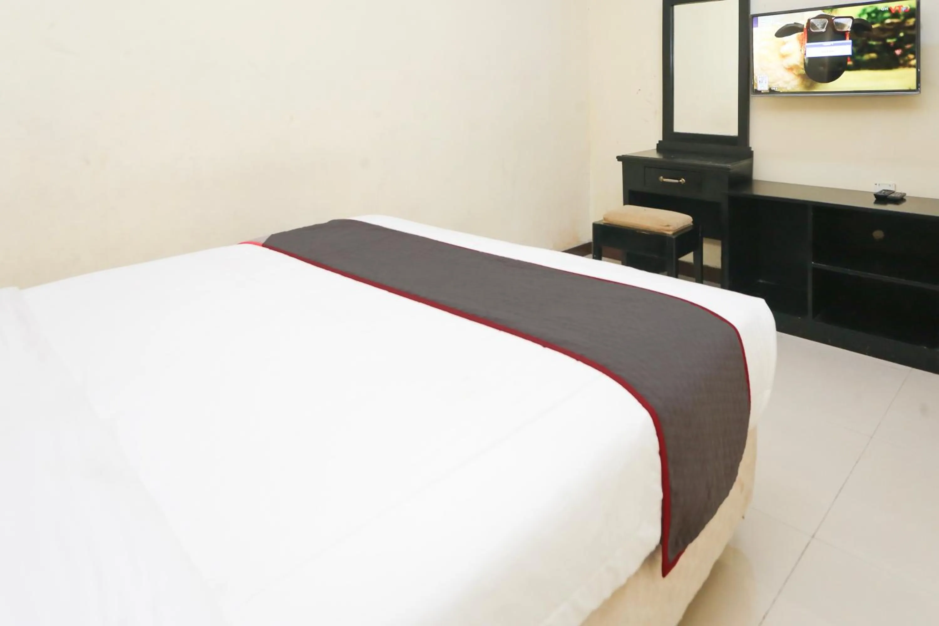 Bedroom in Hotel O Bekasi Near Mall Lippo Cikarang Formerly Hotel Addictk