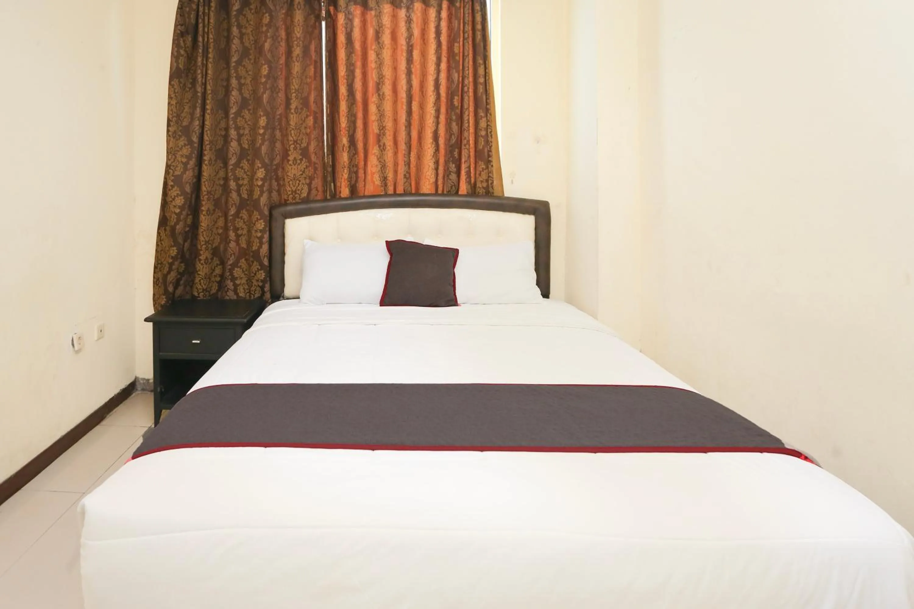 Bedroom in Hotel O Bekasi Near Mall Lippo Cikarang Formerly Hotel Addictk