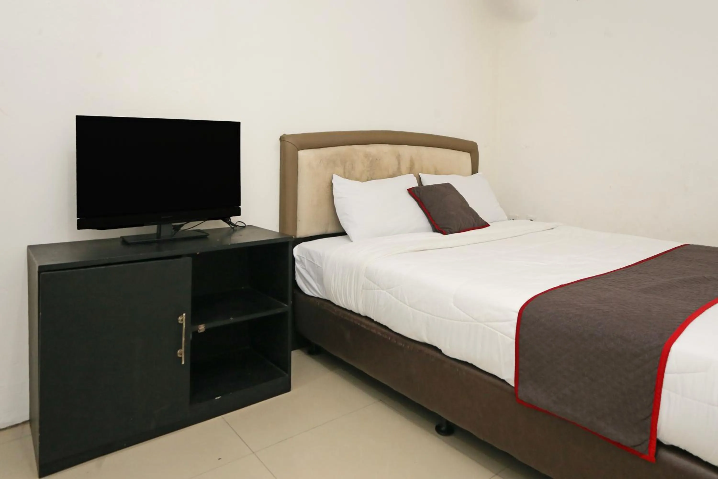 Bedroom in Hotel O Bekasi Near Mall Lippo Cikarang Formerly Hotel Addictk