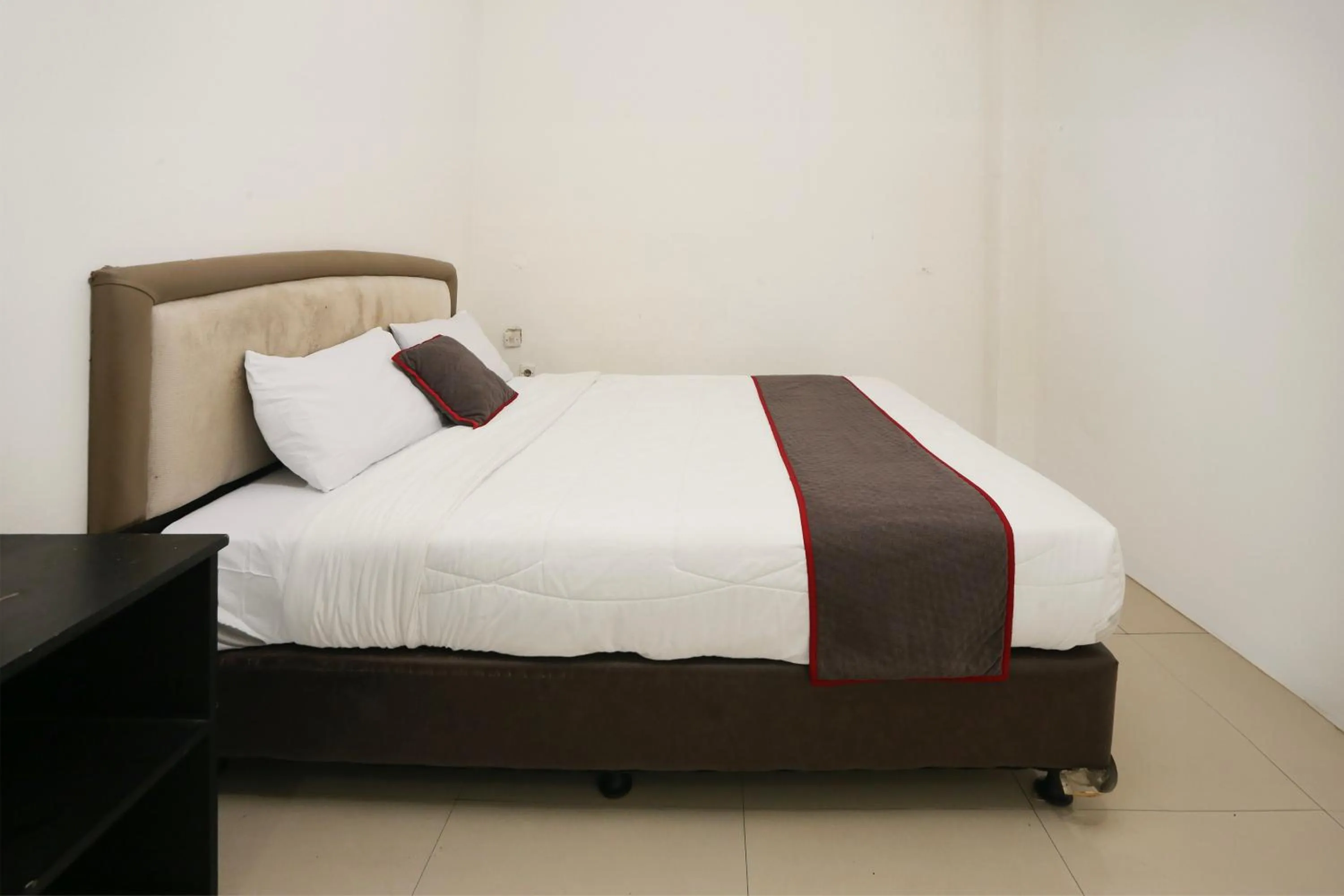 Bedroom in Hotel O Bekasi Near Mall Lippo Cikarang Formerly Hotel Addictk