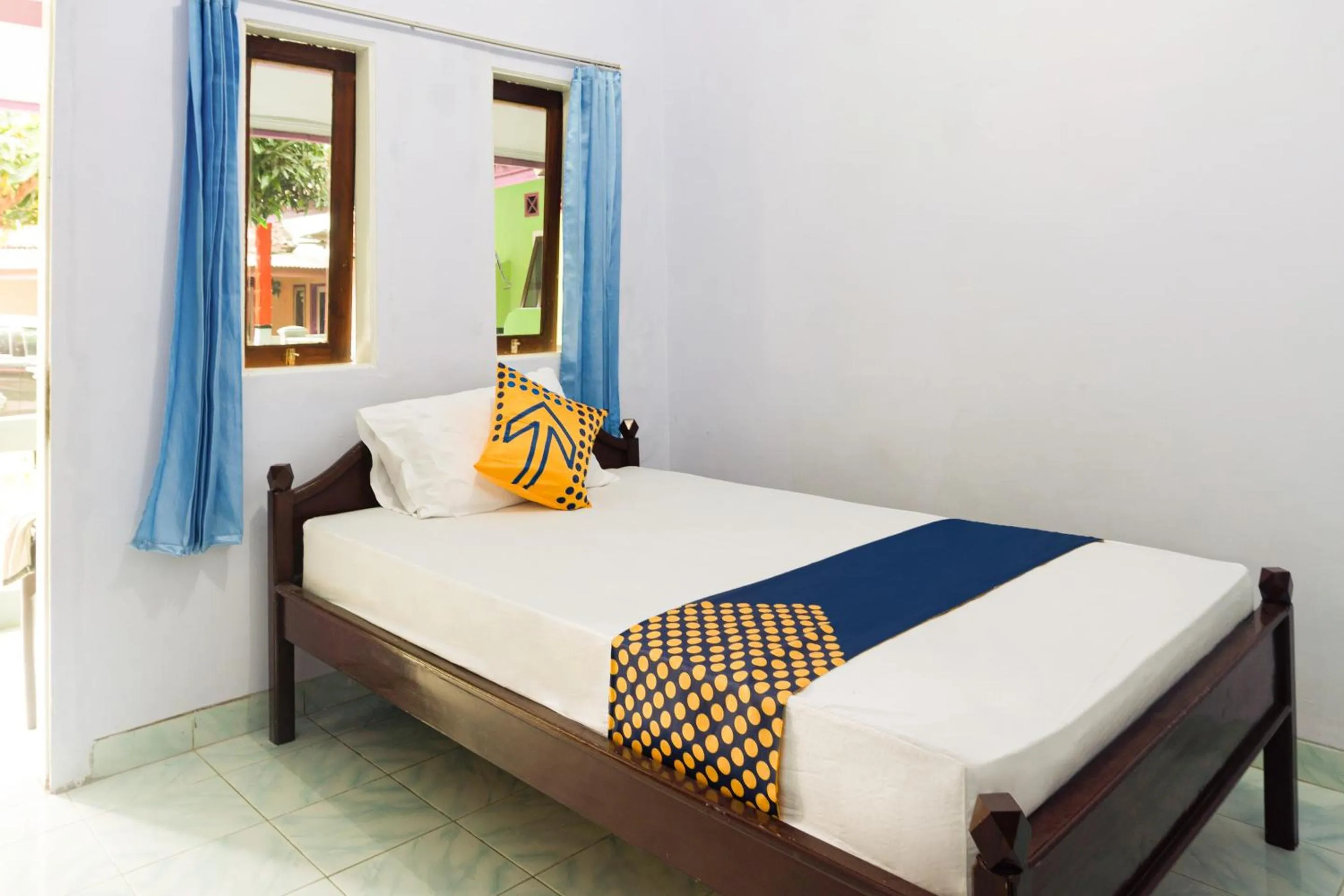 Bedroom, Bed in Hotel O Griya Ketapang