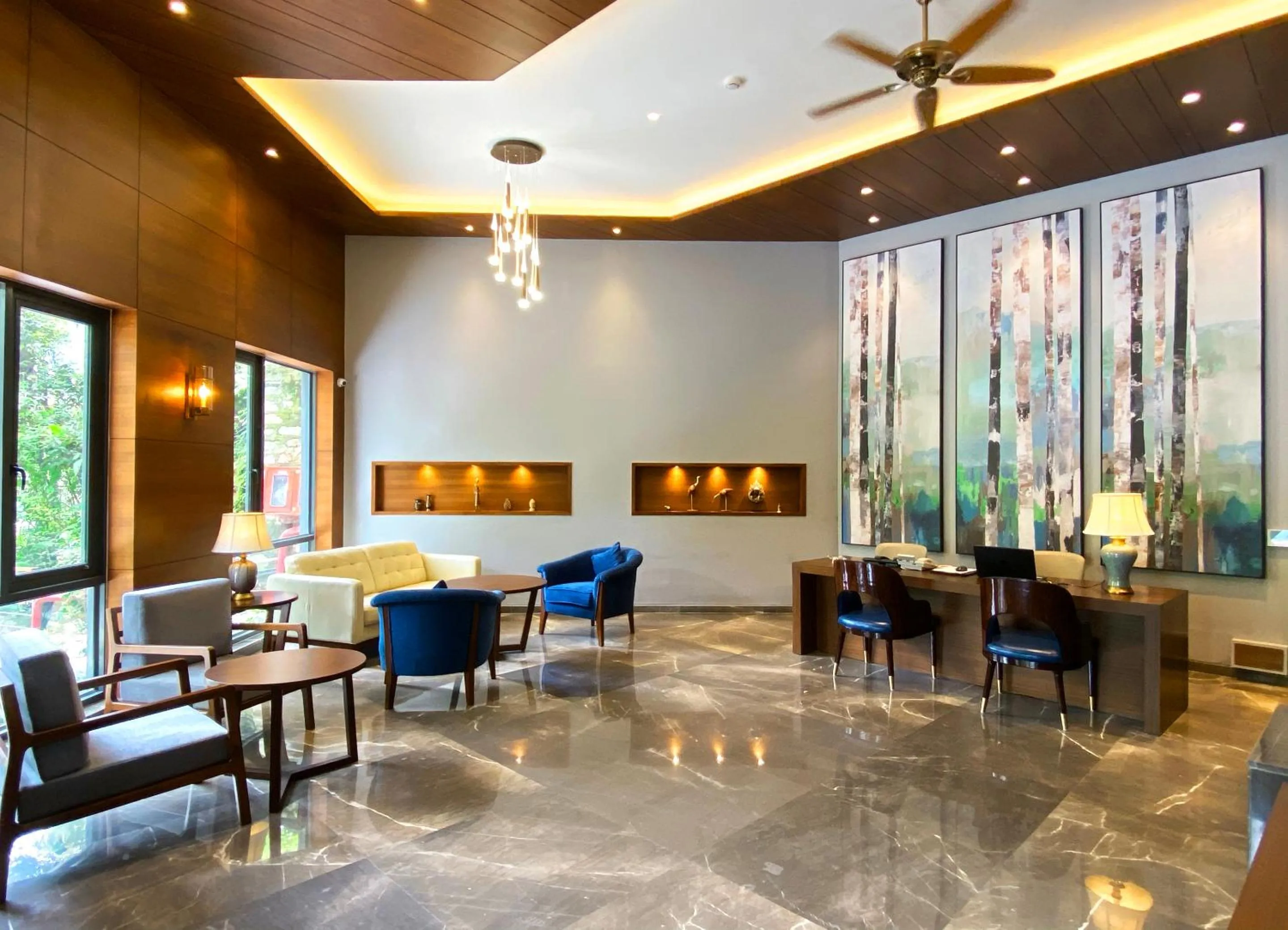 Lobby or reception in The Rosefinch Sarovar Portico
