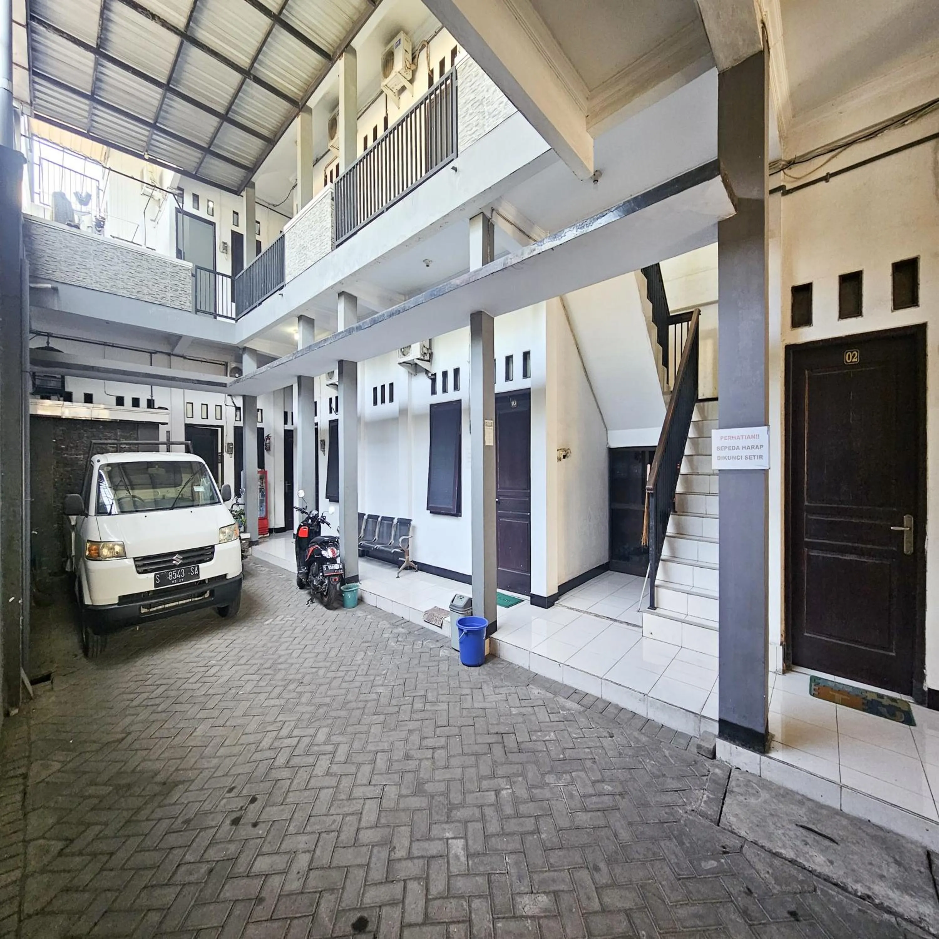 Facade/entrance in Ijen Homestay Mojokerto RedPartner