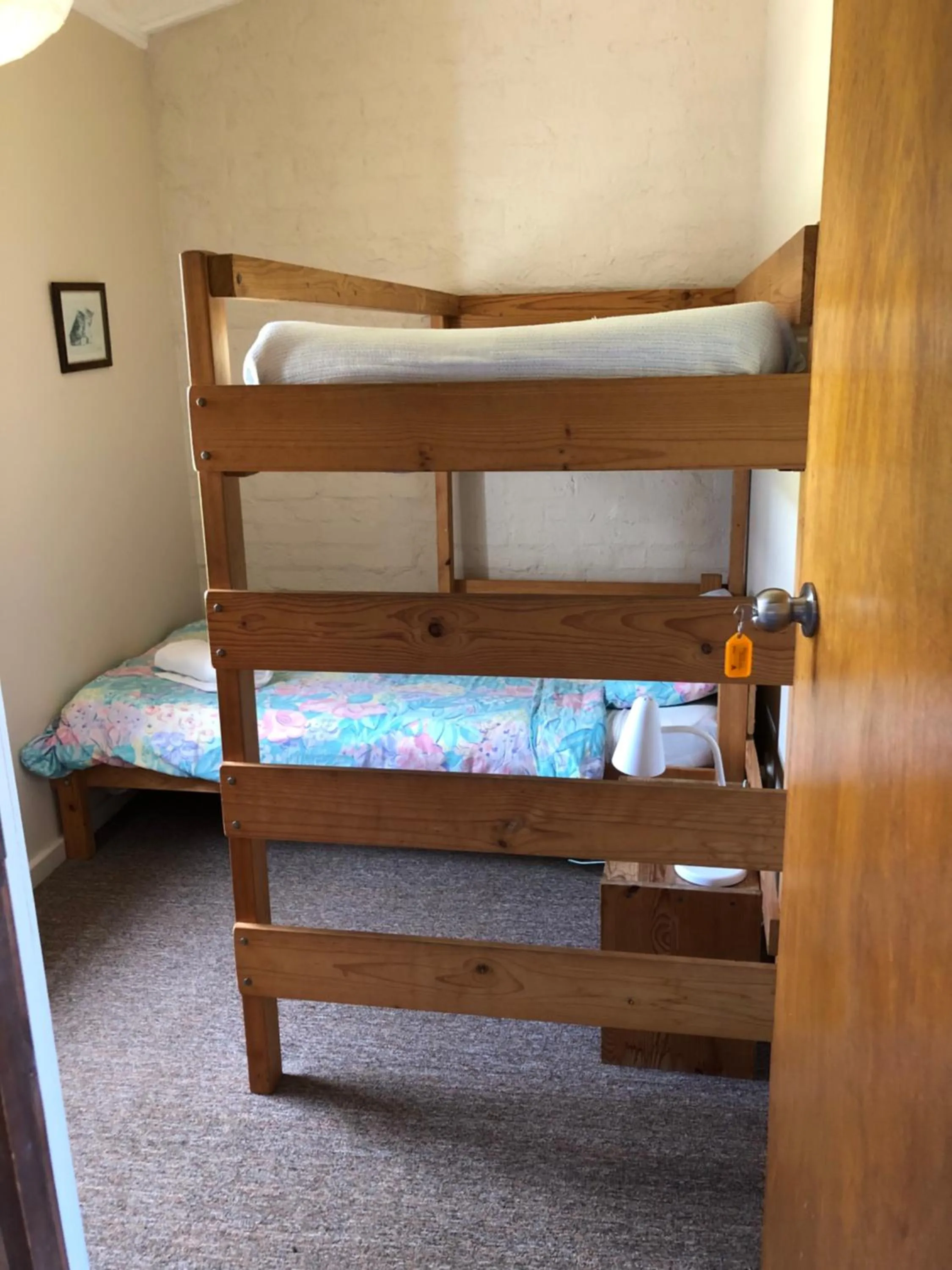 Bed in Turicum AT Monkey Rock Winery & Cider