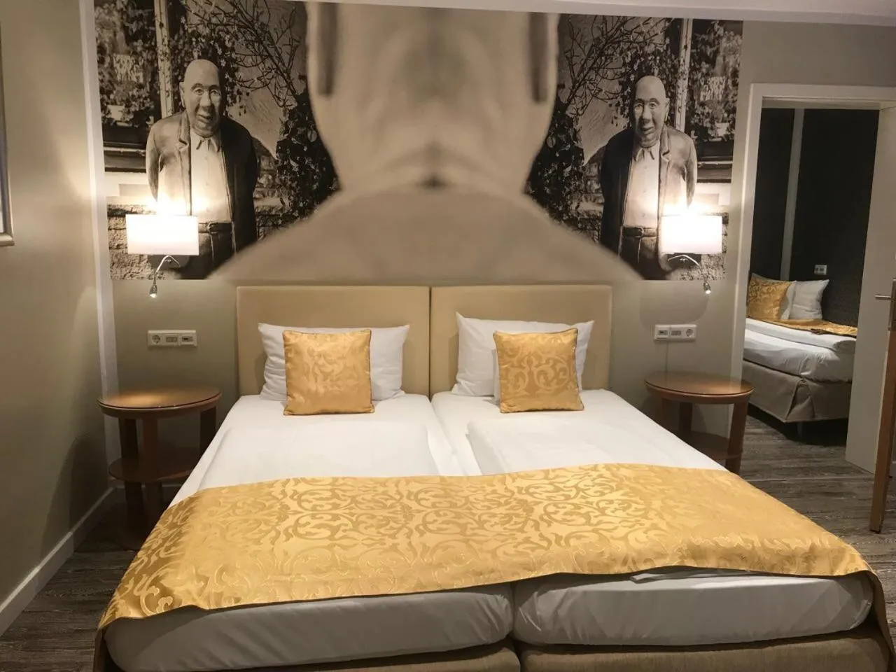 Bedroom, Bed in Hotel-Restaurant Barbarossahof