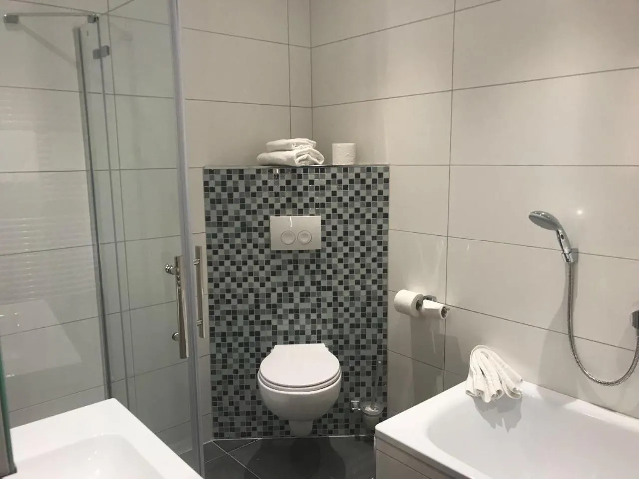 Bathroom in Hotel-Restaurant Barbarossahof