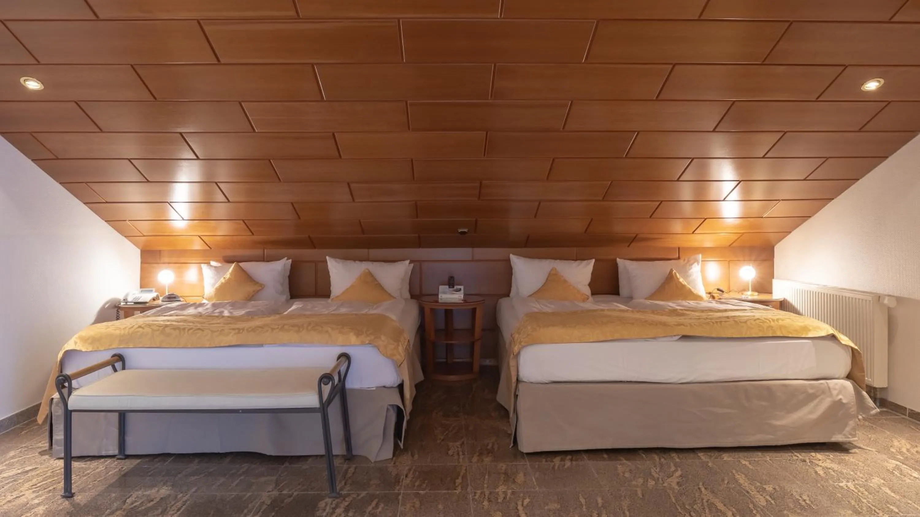 Bed in Hotel-Restaurant Barbarossahof