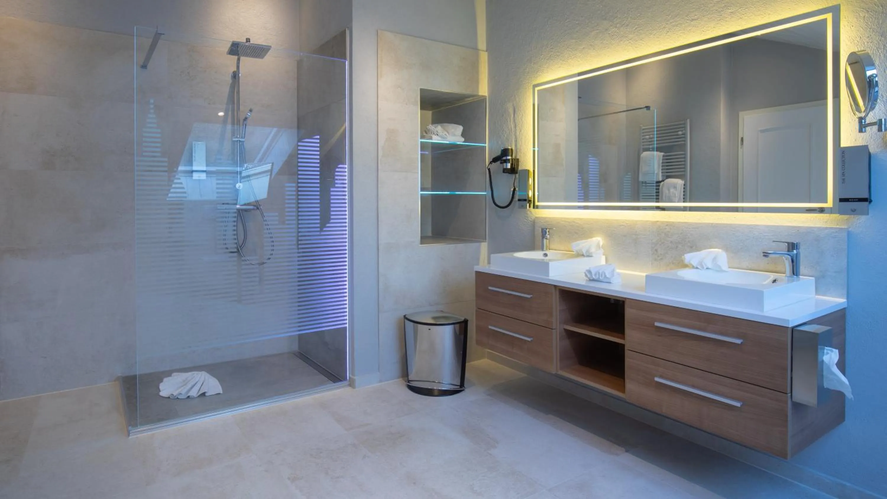 Shower in Hotel-Restaurant Barbarossahof