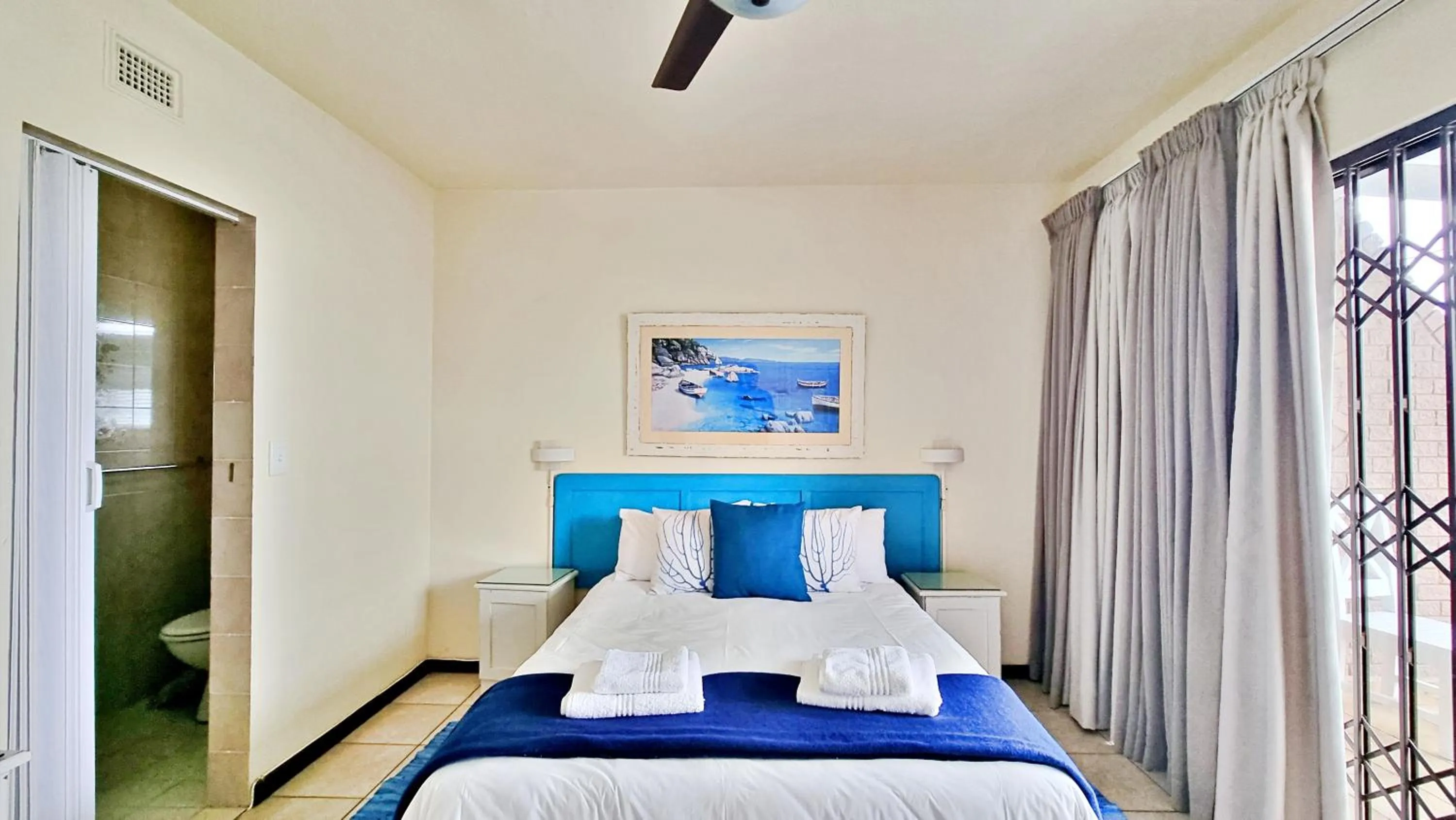 Bedroom, Bed in Hyde Park