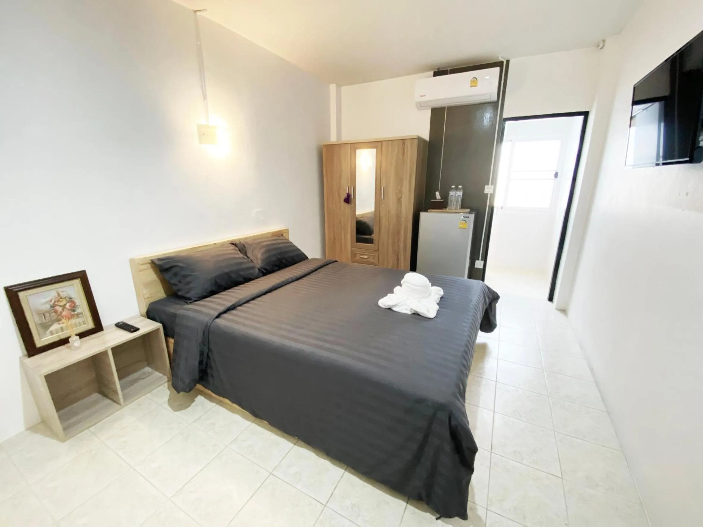 Photo of the whole room, Bed in Racha caftel - 7 house - รชาคาฟเทล