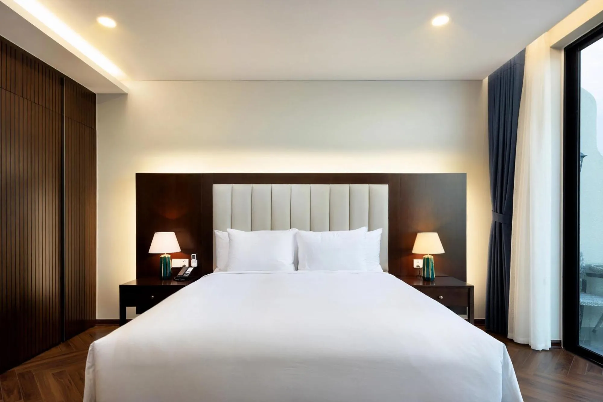 Bed in Wyndham Sky Lake Resort and Villas