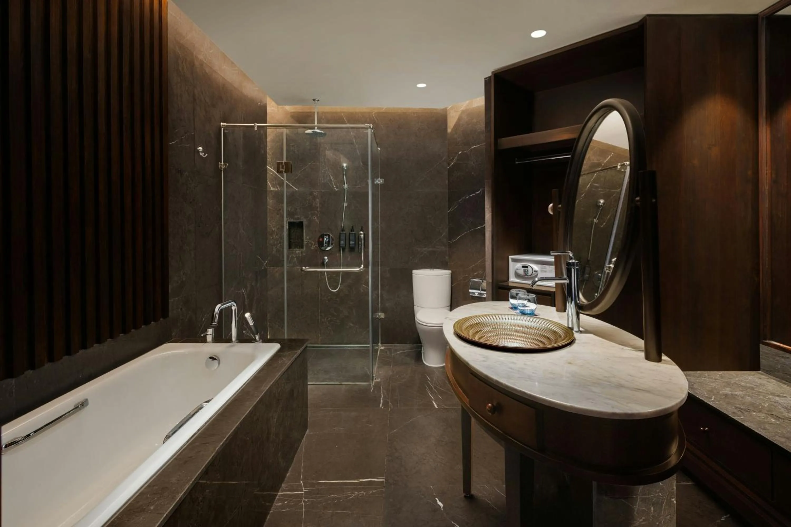 Shower in Sheraton Kosgoda Turtle Beach Resort