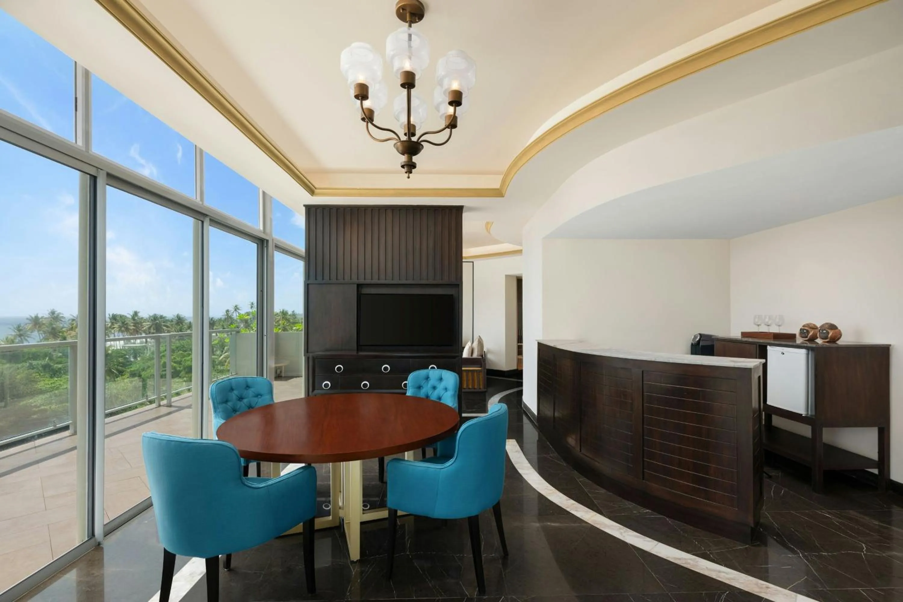 Lounge or bar in Sheraton Kosgoda Turtle Beach Resort