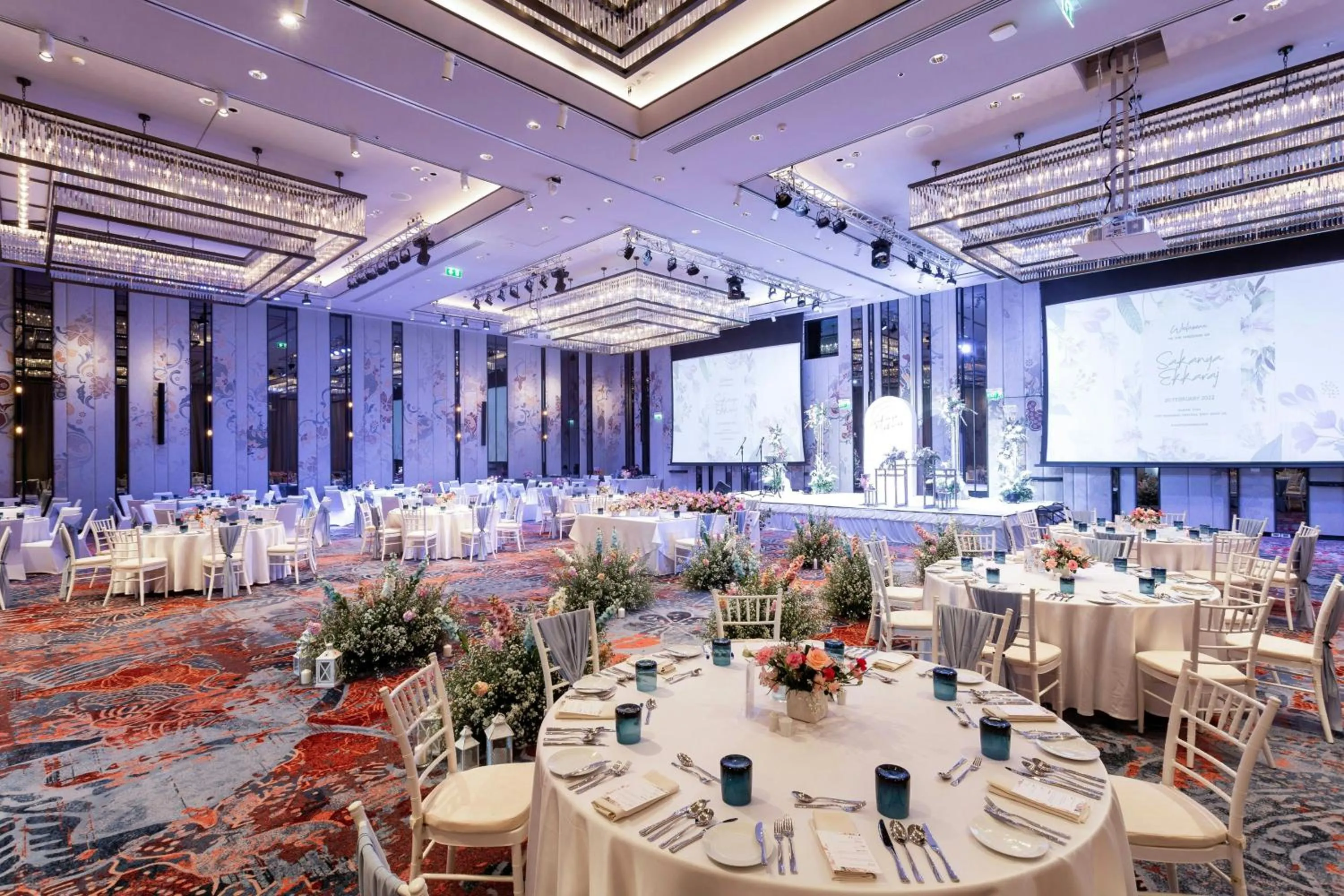 Lobby or reception in Four Points by Sheraton Phuket Patong Beach Resort