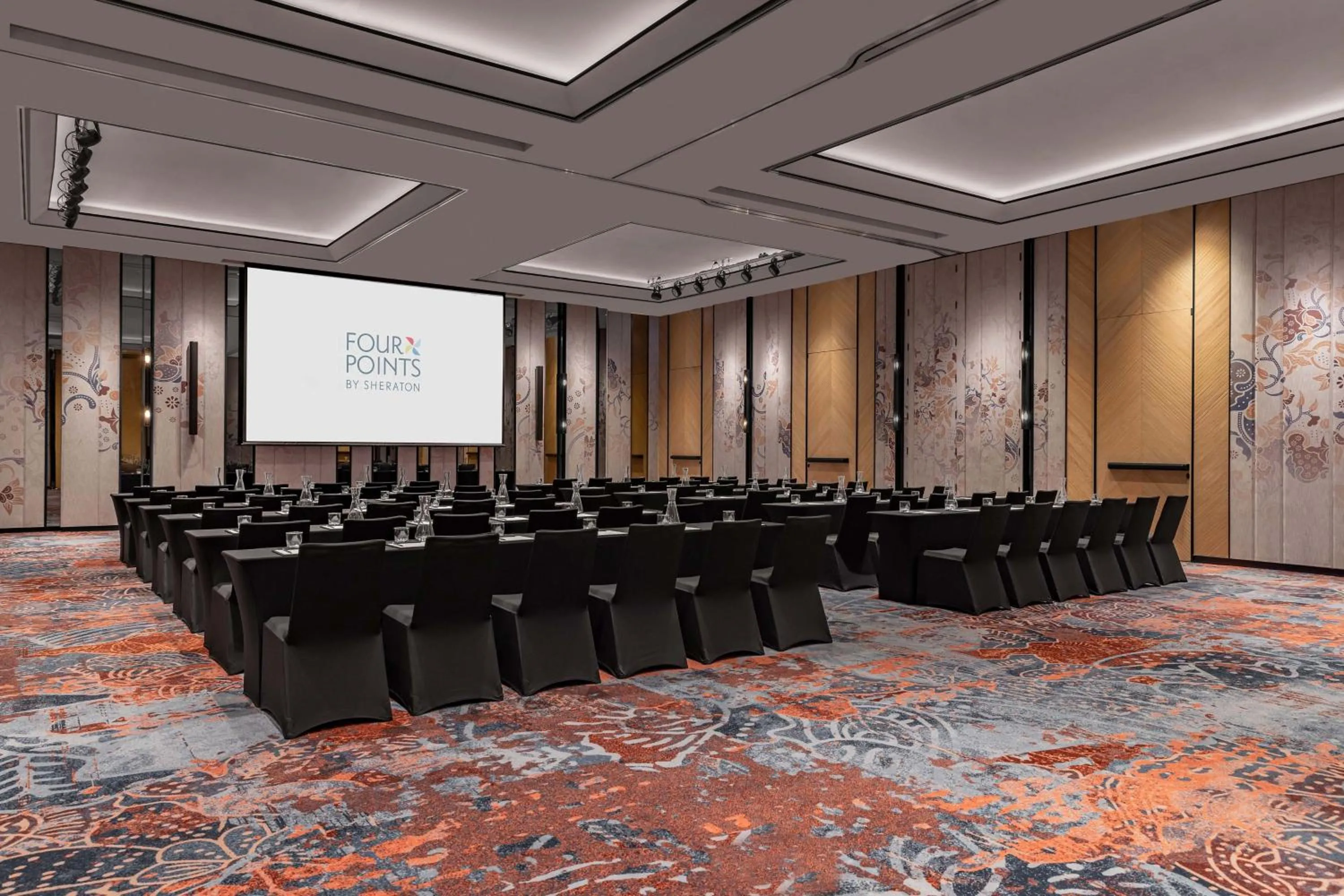 Meeting/conference room in Four Points by Sheraton Phuket Patong Beach Resort