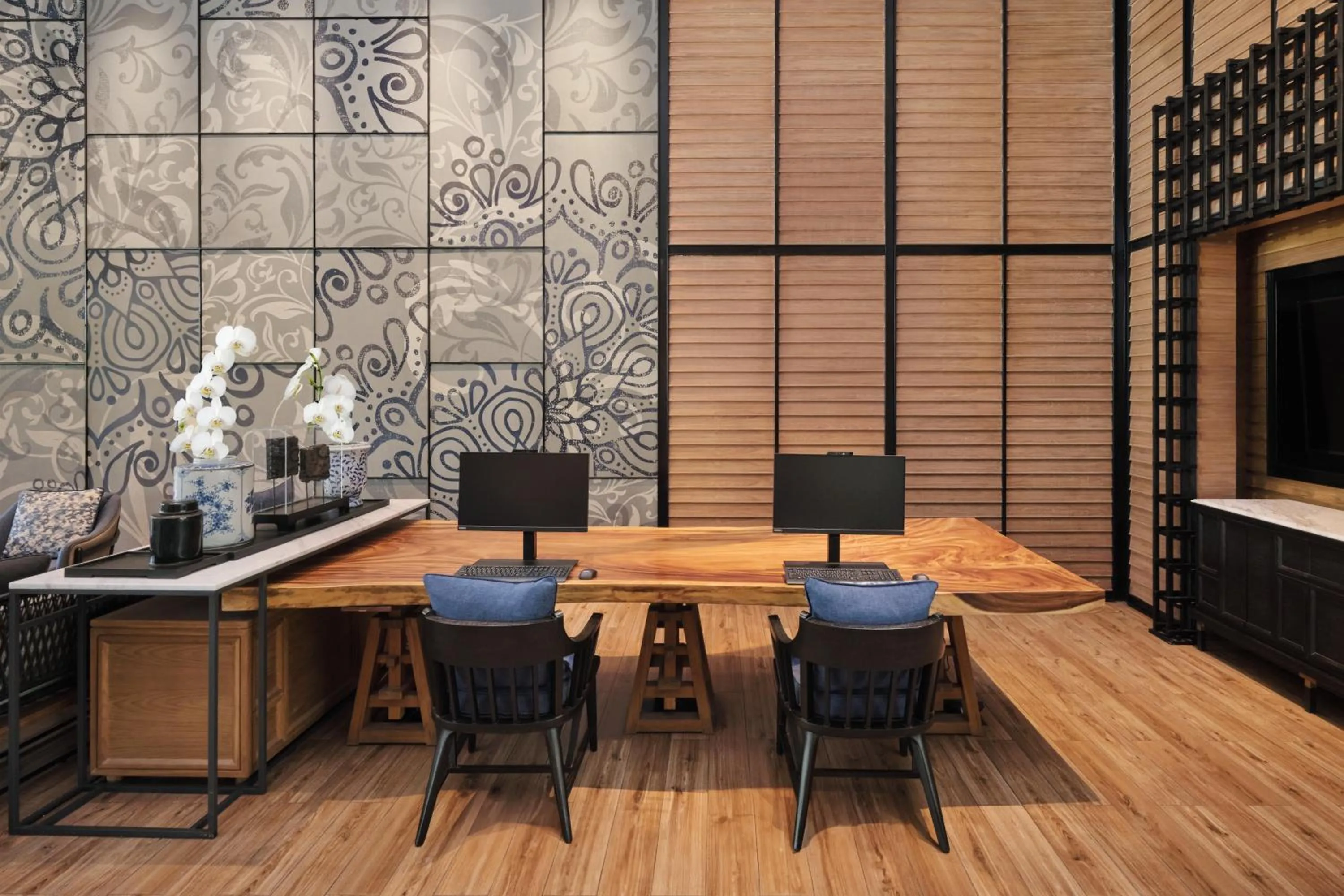 Lobby or reception in Four Points by Sheraton Phuket Patong Beach Resort