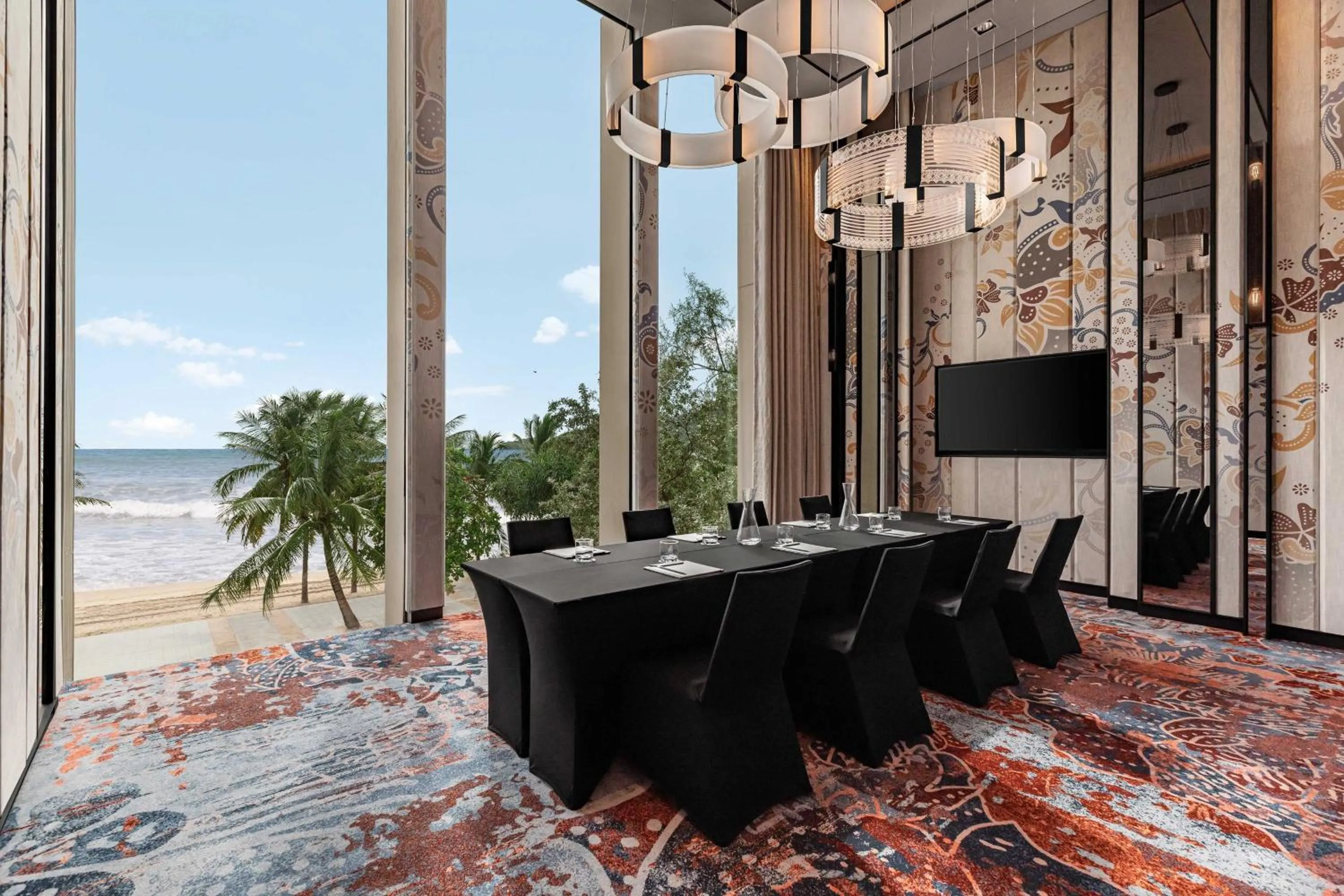 Meeting/conference room in Four Points by Sheraton Phuket Patong Beach Resort