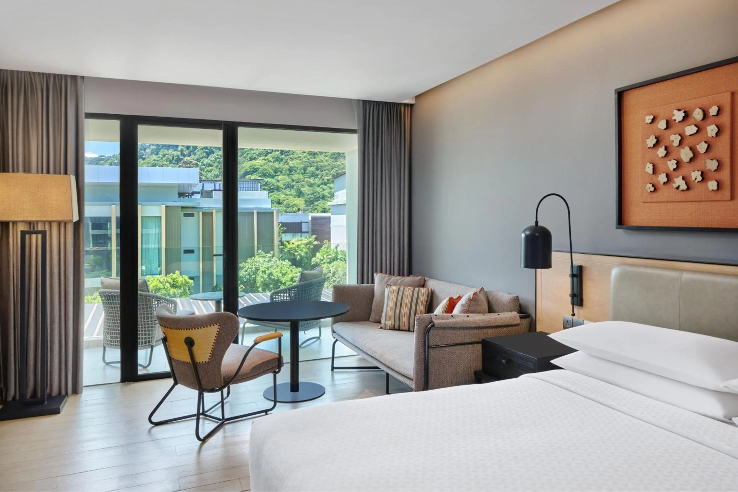 Photo of the whole room, Bed in Four Points by Sheraton Phuket Patong Beach Resort