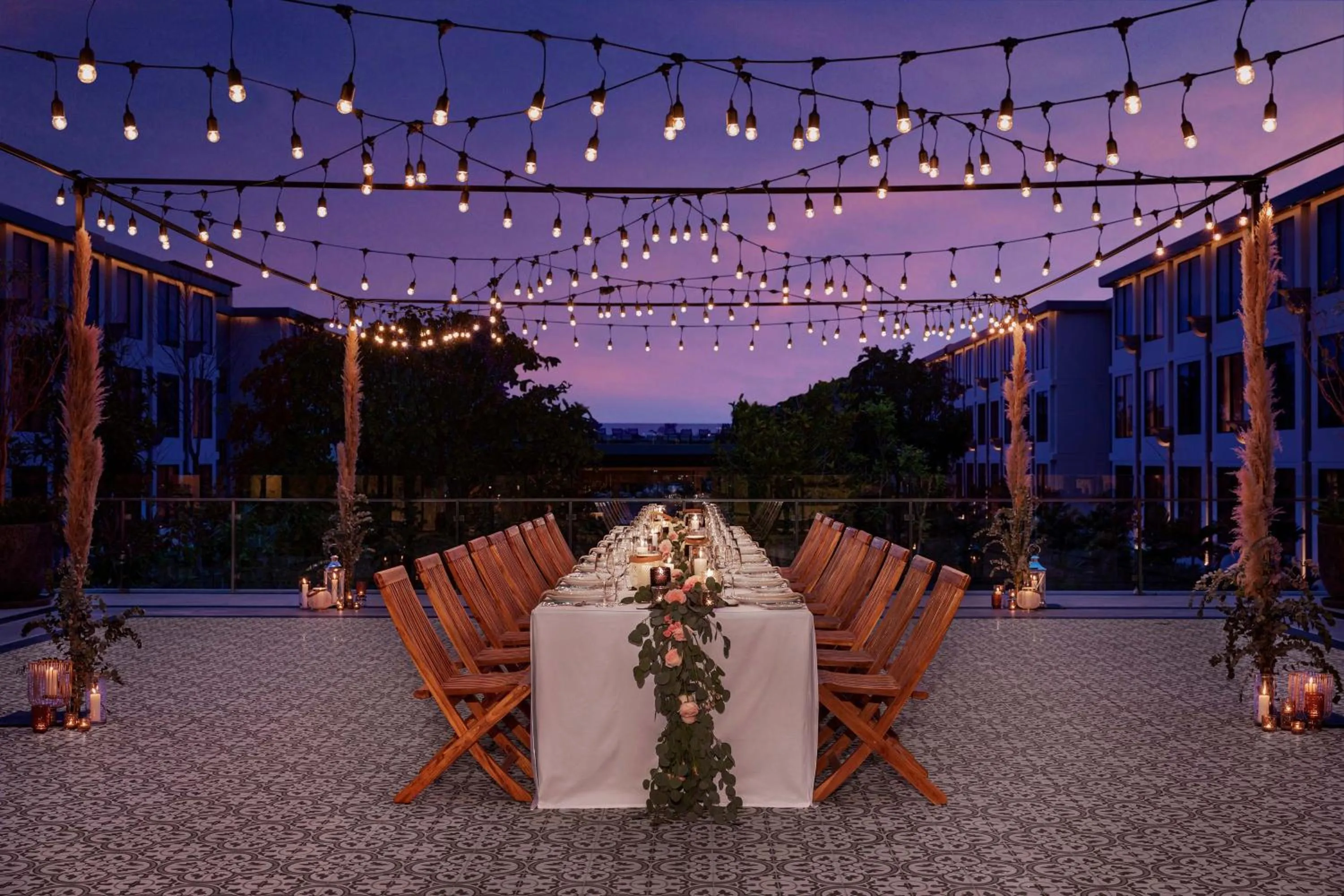 Lobby or reception in Four Points by Sheraton Phuket Patong Beach Resort