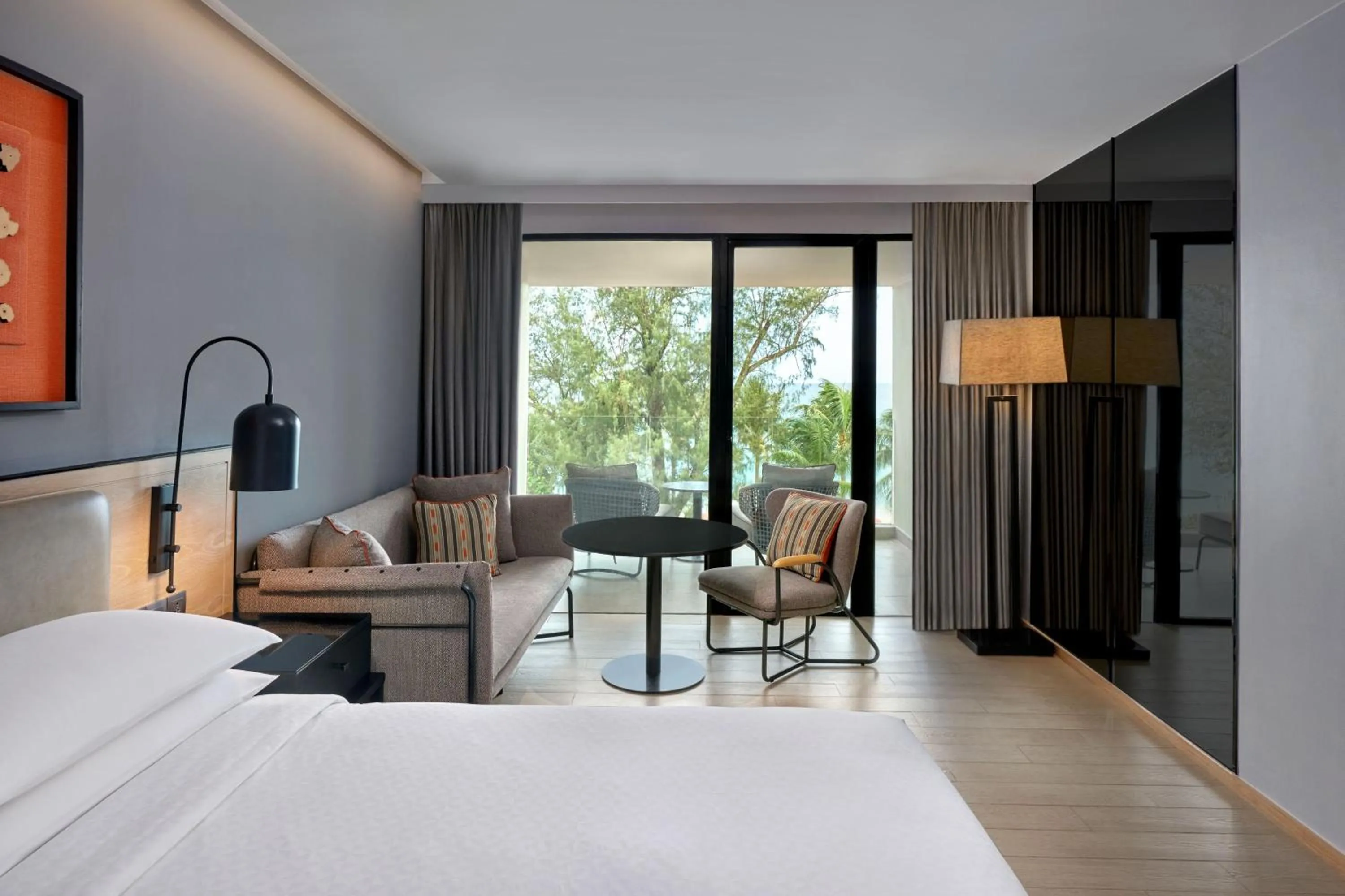 Photo of the whole room, Bed in Four Points by Sheraton Phuket Patong Beach Resort