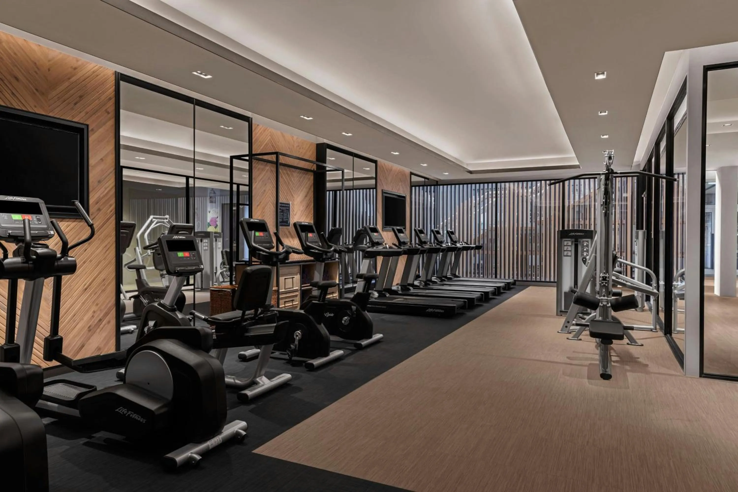 Area and facilities in Four Points by Sheraton Phuket Patong Beach Resort