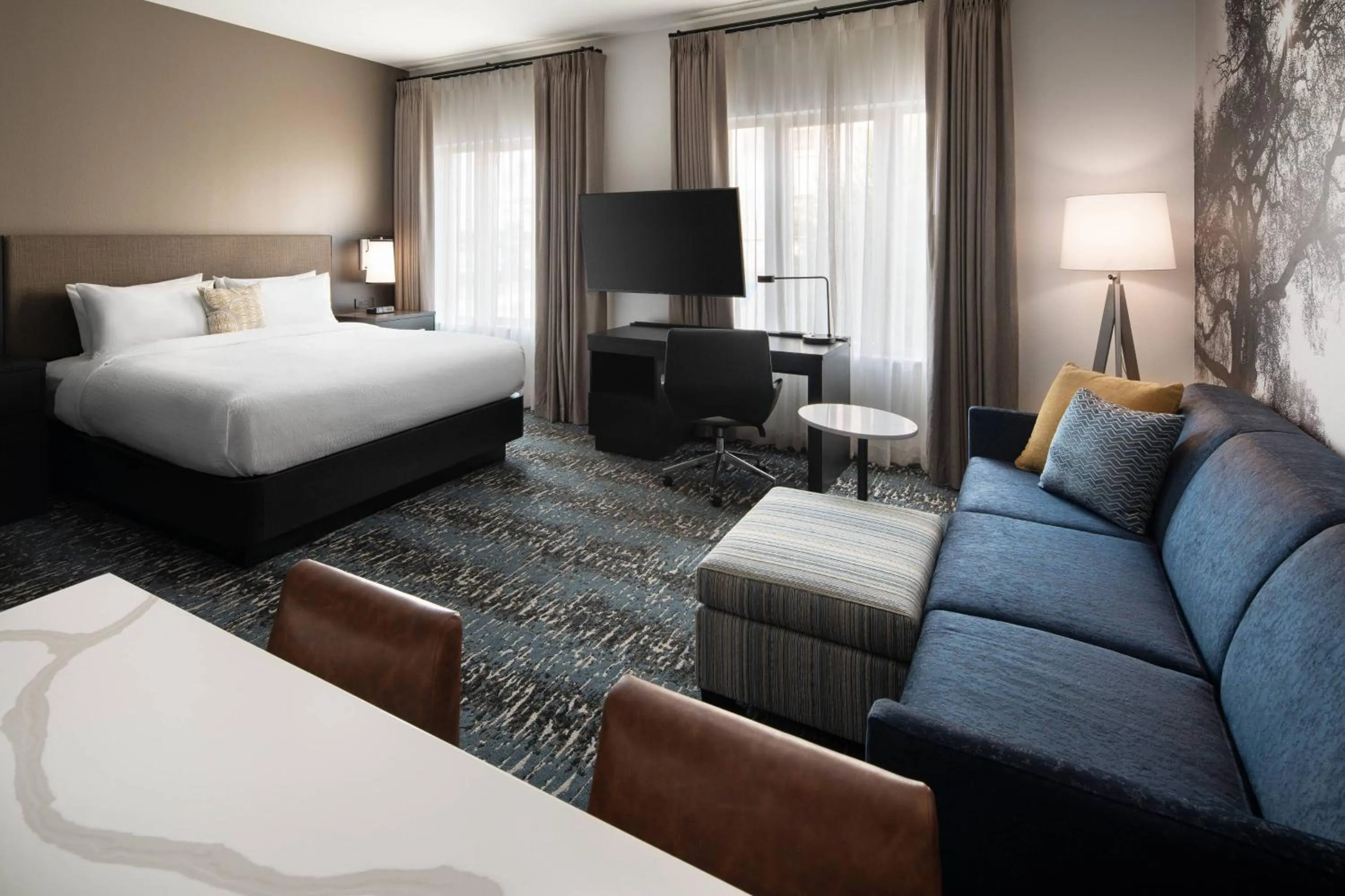 Photo of the whole room, Bed in Residence Inn Los Angeles Glendale