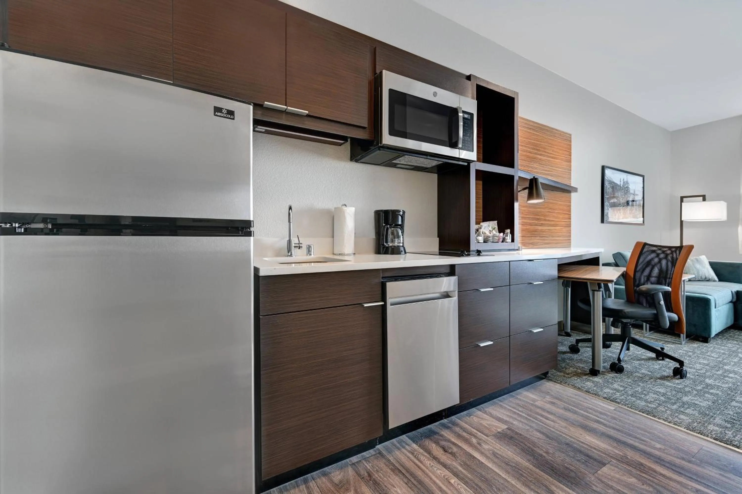 Kitchen or kitchenette in TownePlace Suites Sacramento Airport Natomas