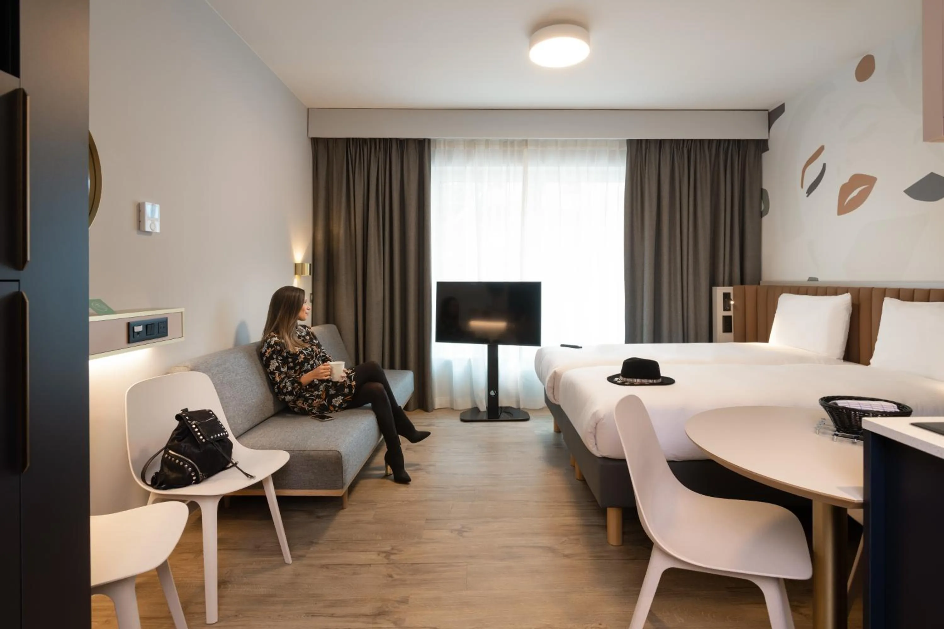 People, Bed in Adagio access Brussels Delta