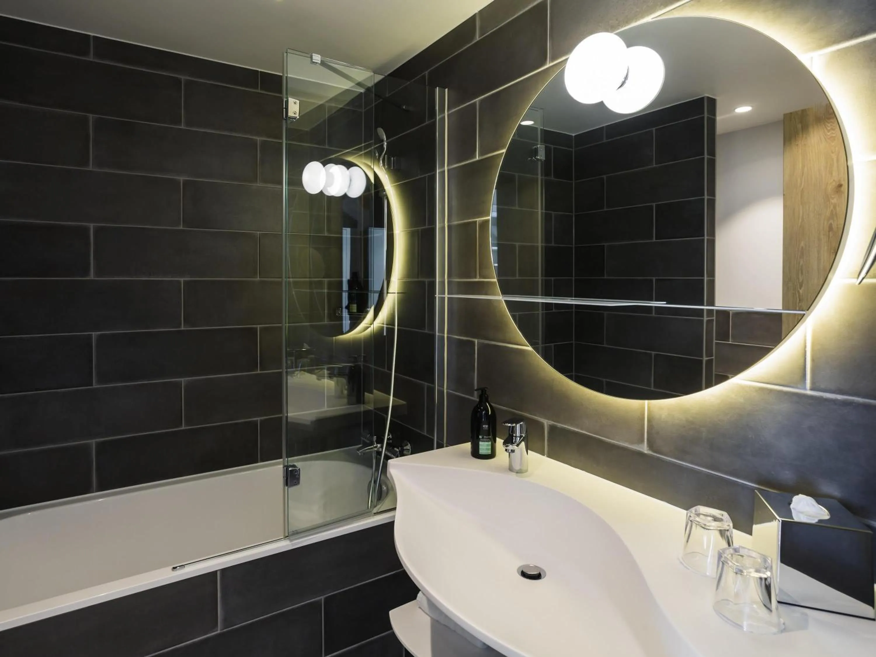 Bedroom in Aparthotel Adagio London Stratford