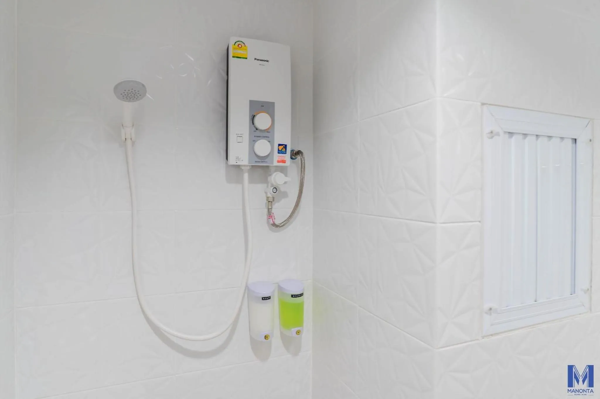 Bathroom in Manonta Budget Hotel