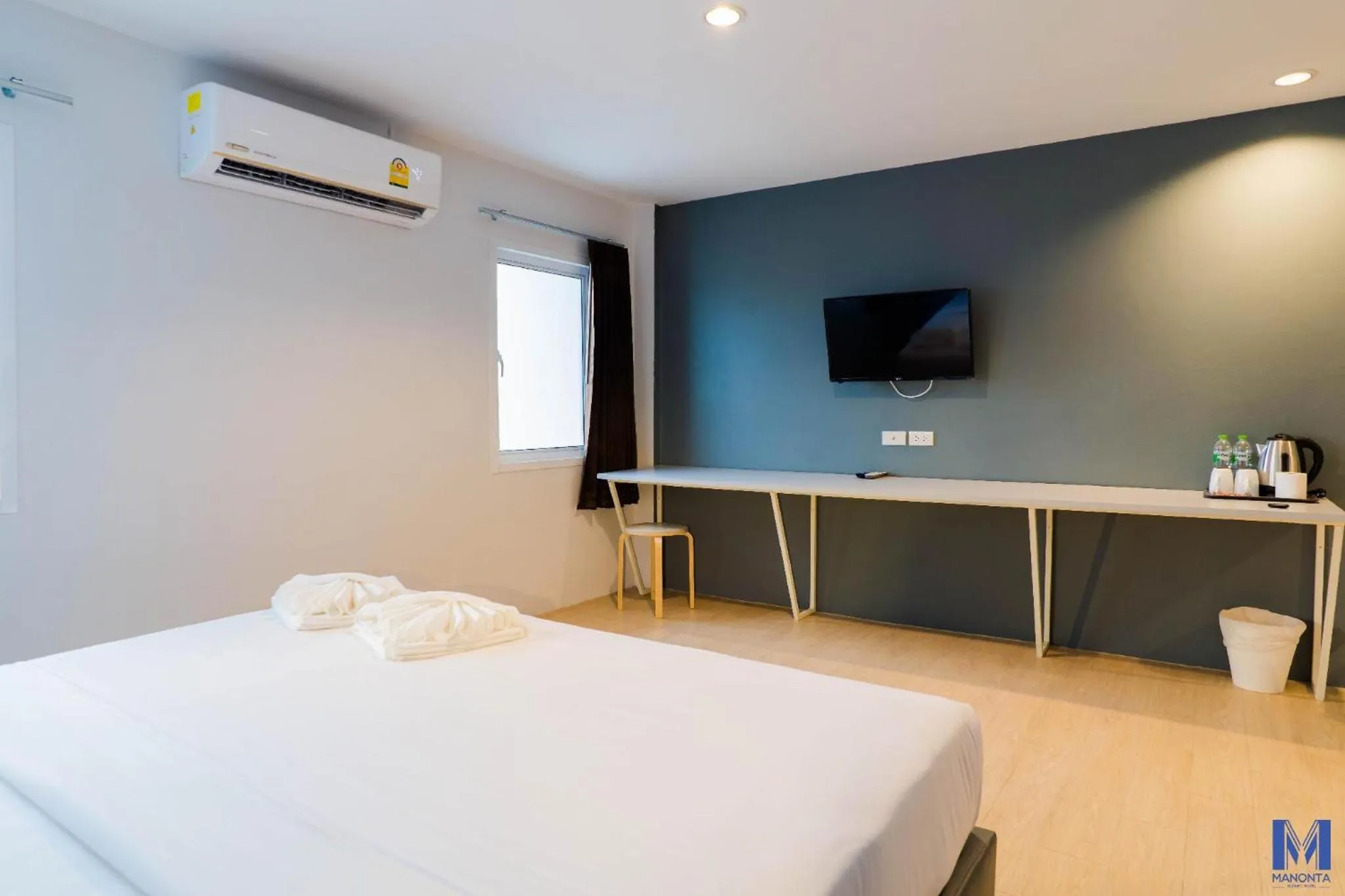 Bedroom, Bed in Manonta Budget Hotel