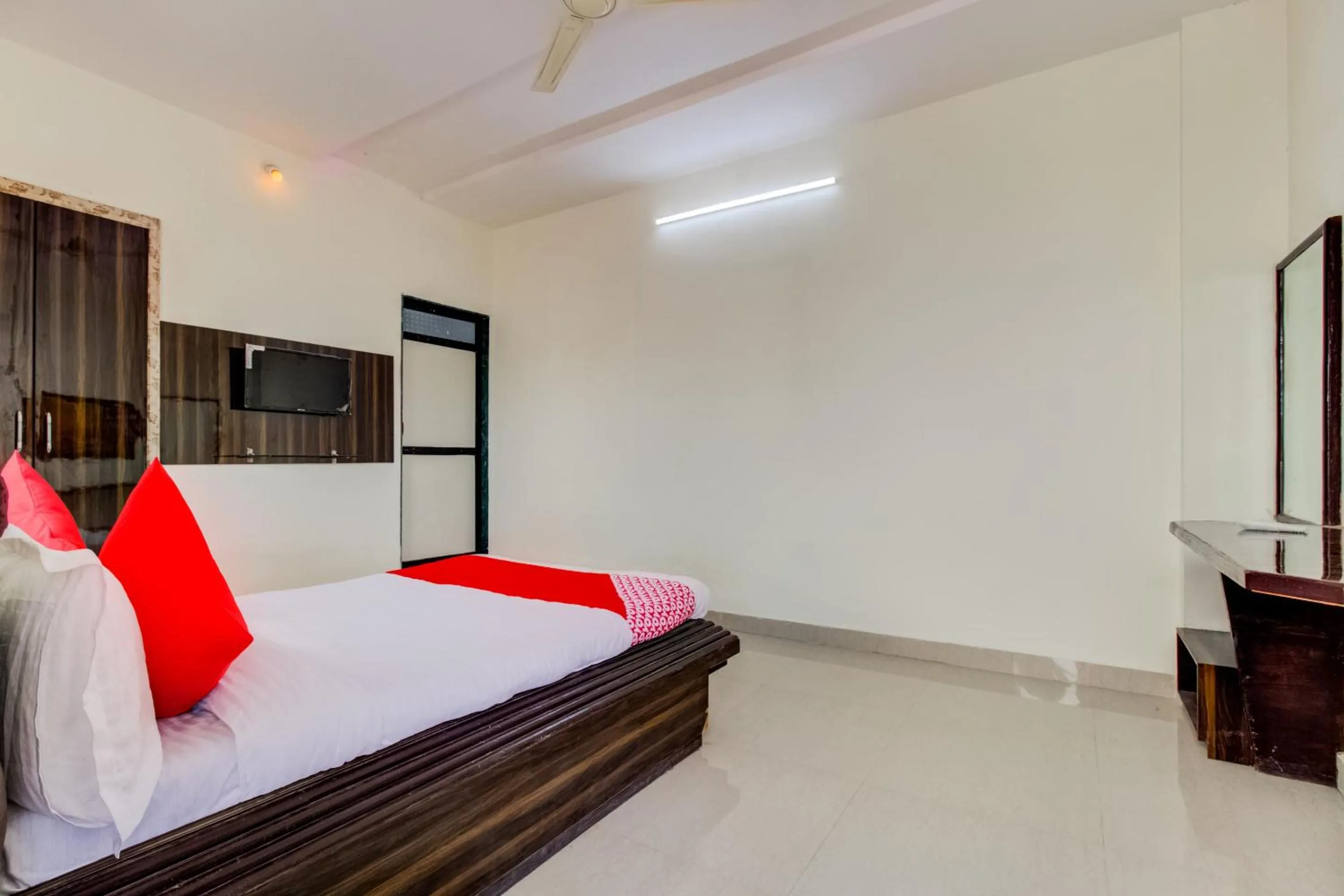 Bedroom, Bed in Hotel O 80 City Center